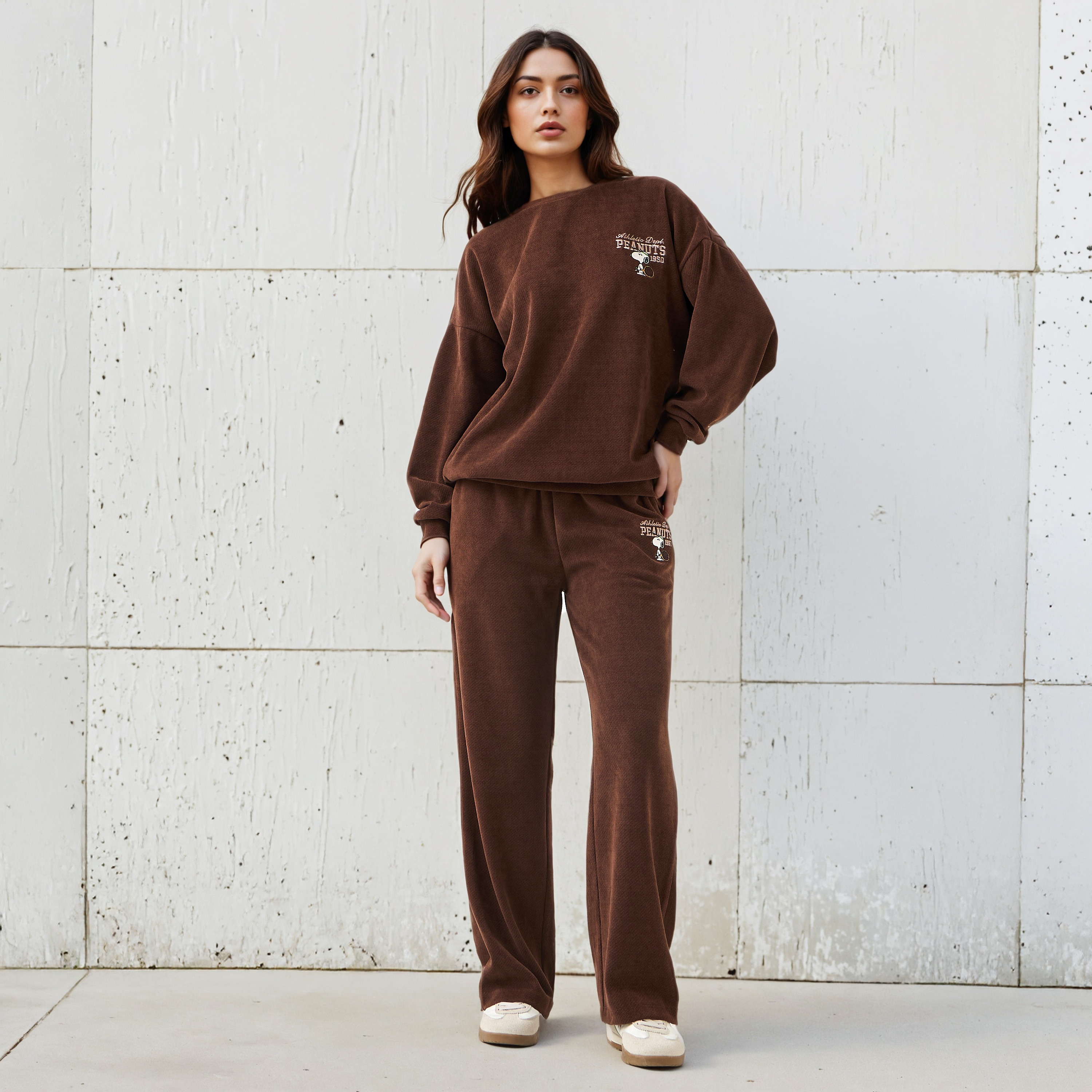 Peanuts Sweatshirt with Drop Shoulder-women-clothing-hoodiesandsweatshirts-sweatshirts-image-2