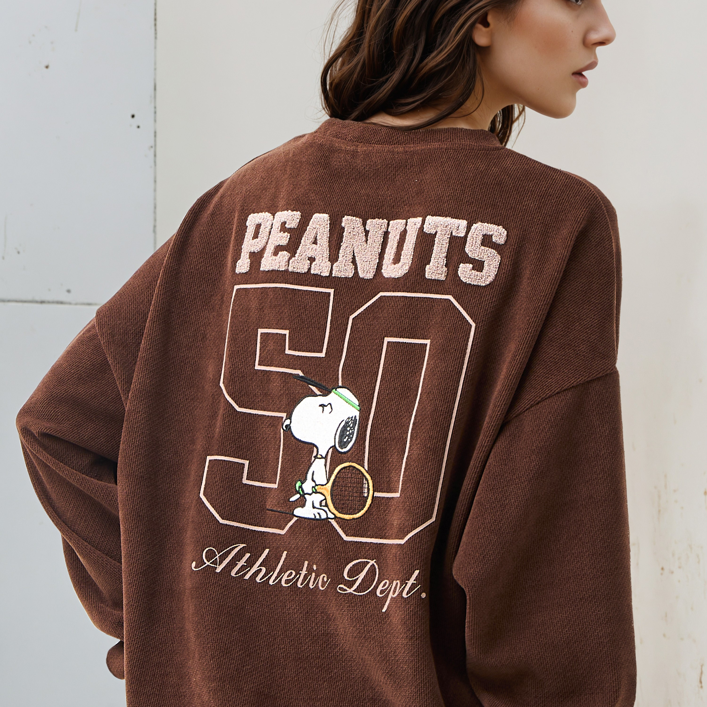 Peanuts Sweatshirt with Drop Shoulder-women-clothing-hoodiesandsweatshirts-sweatshirts-image-5