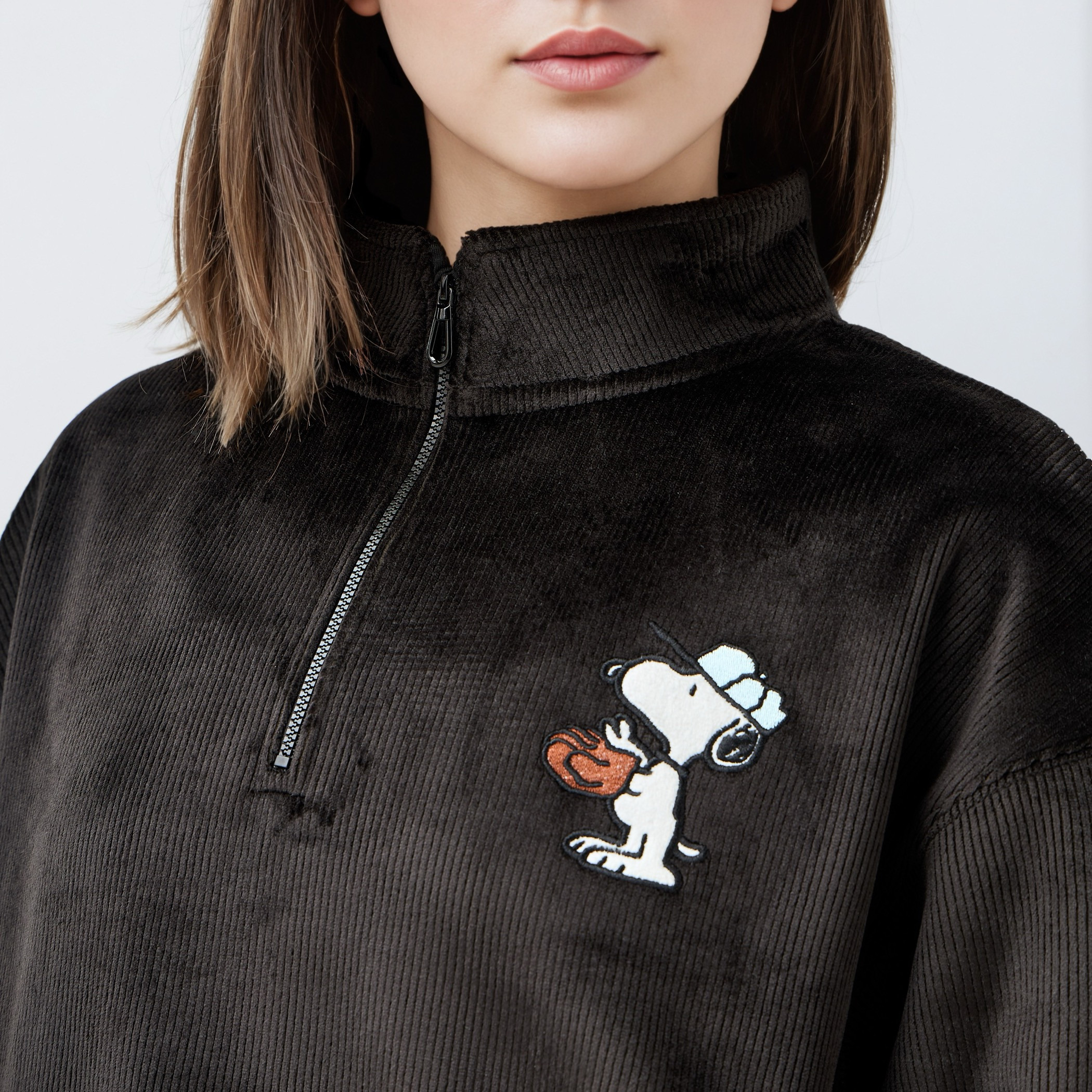 Snoopy Embroidered Sweatshirt-women-winterwear-hoodiesandsweatshirts-sweatshirts-image-5