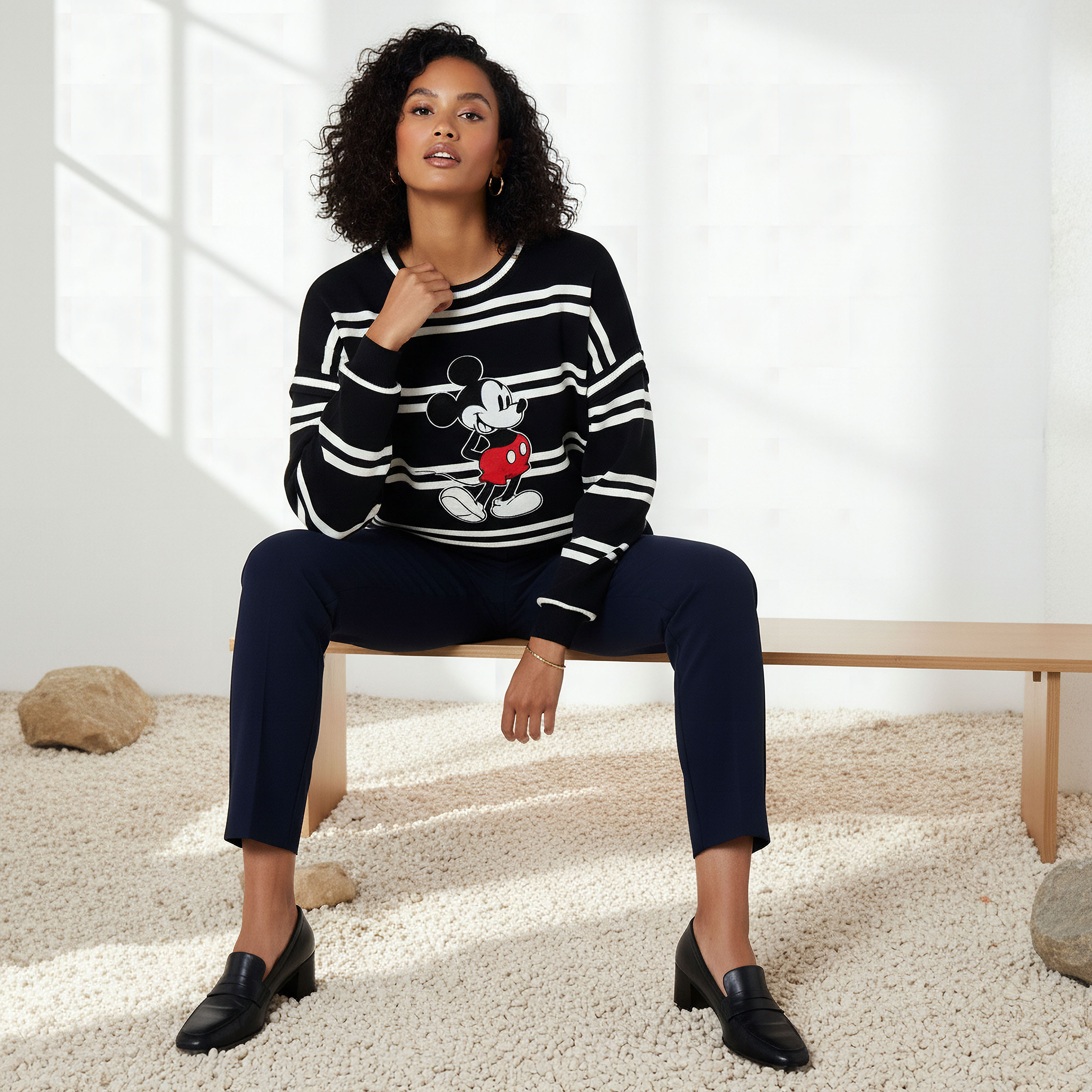 كنزة بياقة مستديرة وبزخارف ميكي ماوس-women-clothing-cardigansandjumpers-jumpers-image-3