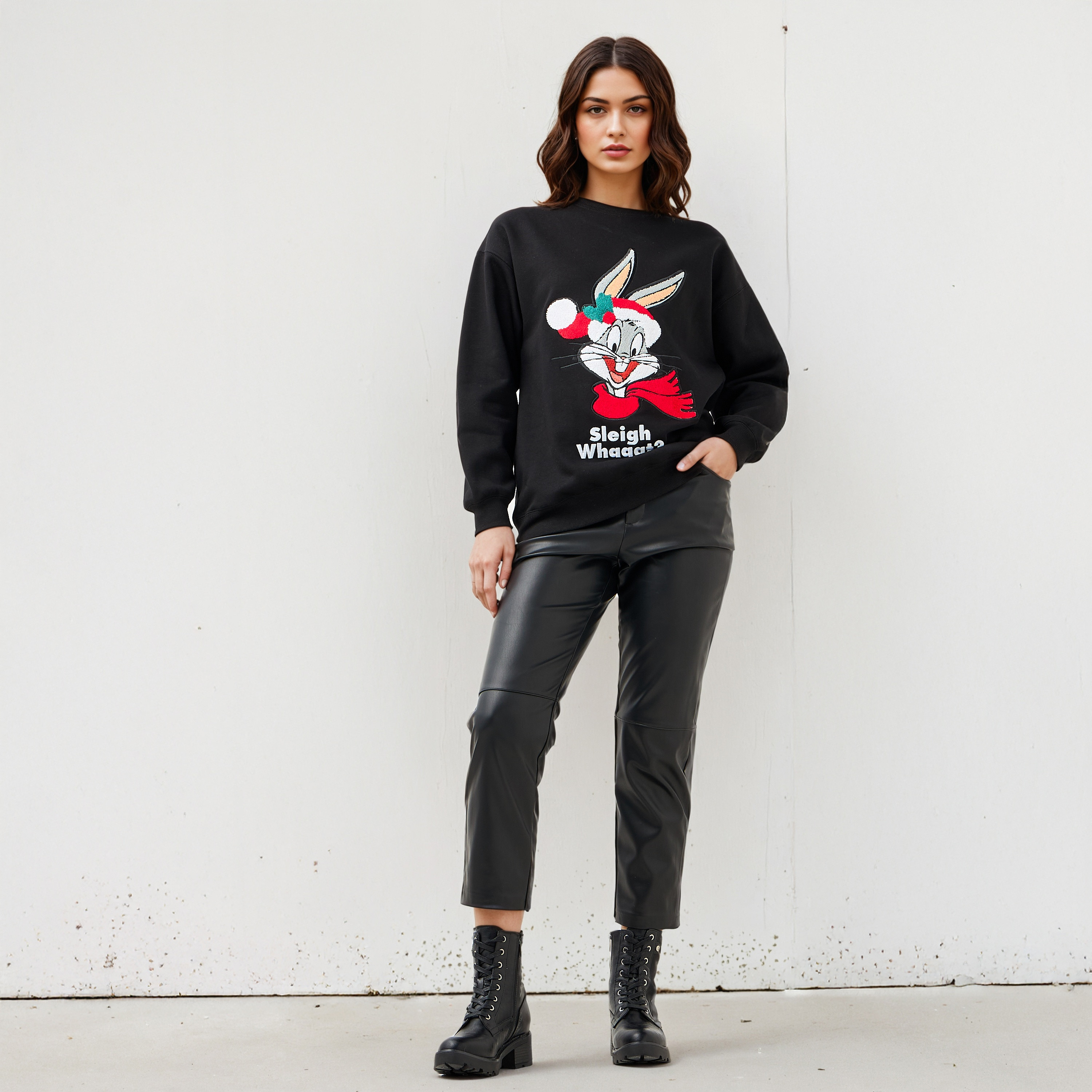 Looney Tunes Embroidered Oversized Sweatshirt-women-winterwear-hoodiesandsweatshirts-sweatshirts-image-2