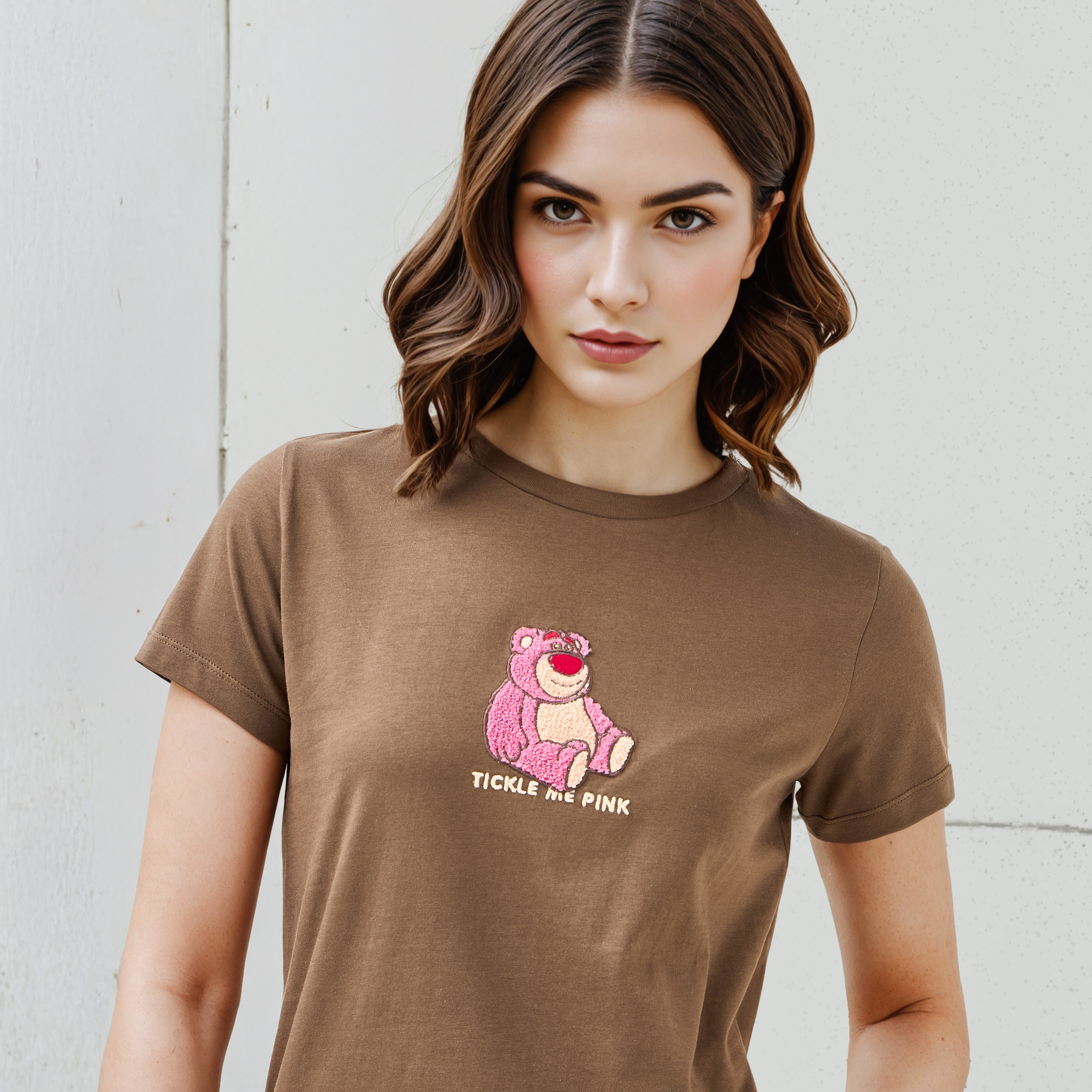 تيشيرت بياقة ضيقة وتطريزات-women-clothing-tshirts-image-4