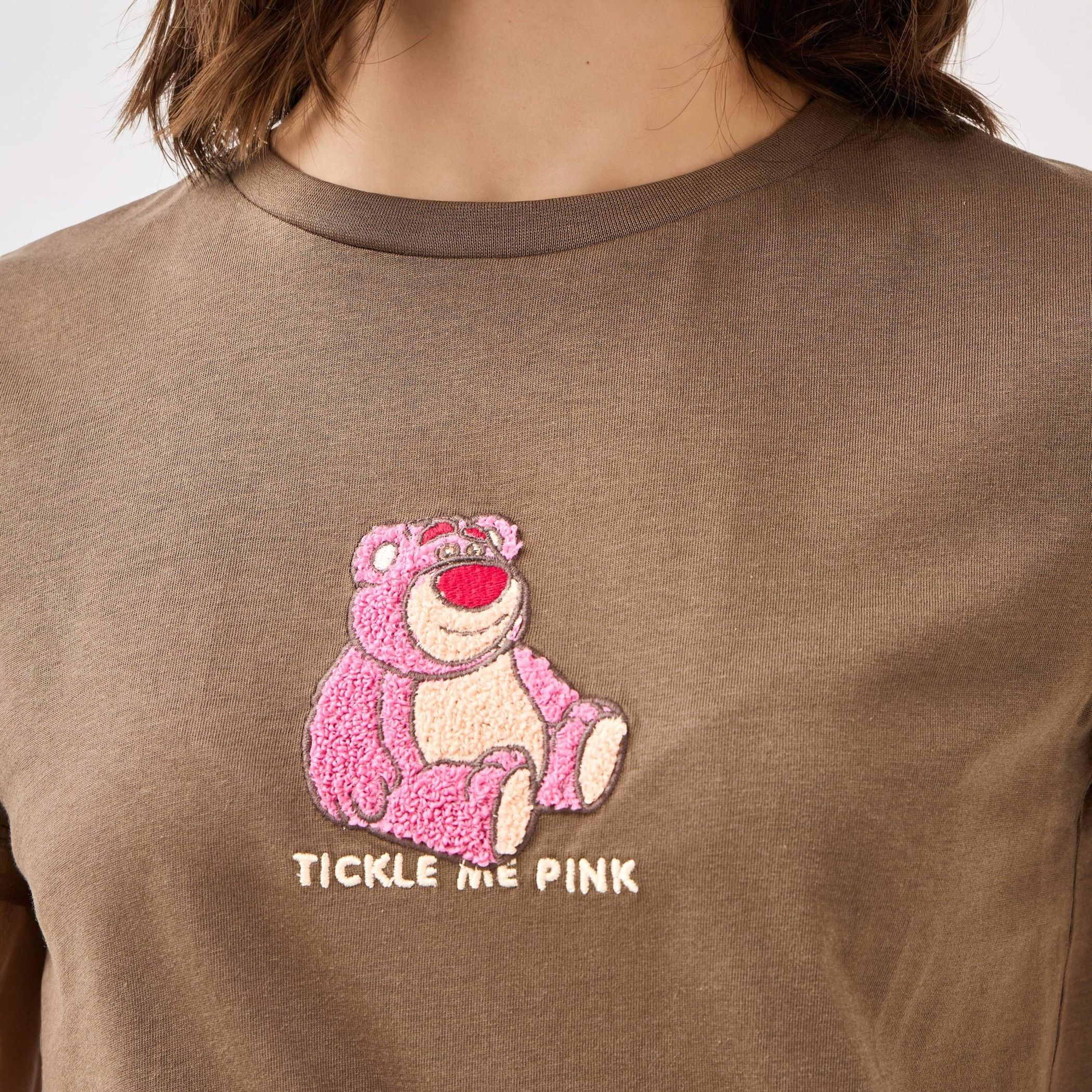 تيشيرت بياقة ضيقة وتطريزات-women-clothing-tshirts-image-5
