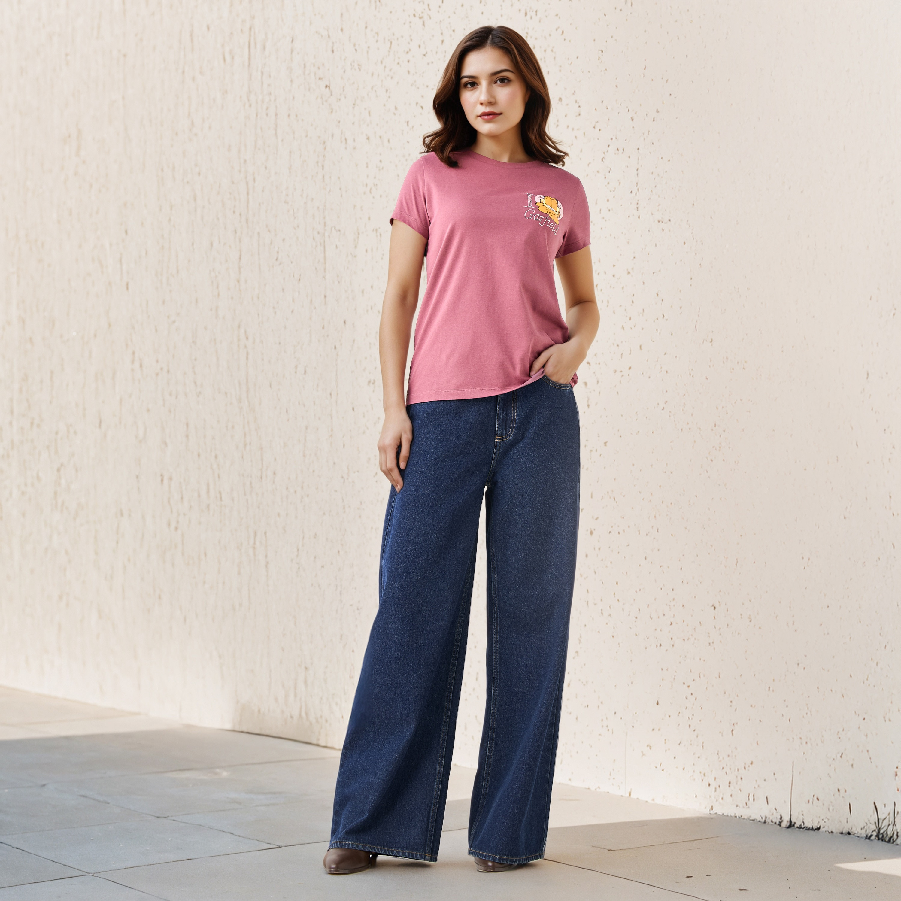 تيشيرت قطن بطبعات جارفيلد-women-clothing-tshirts-image-2