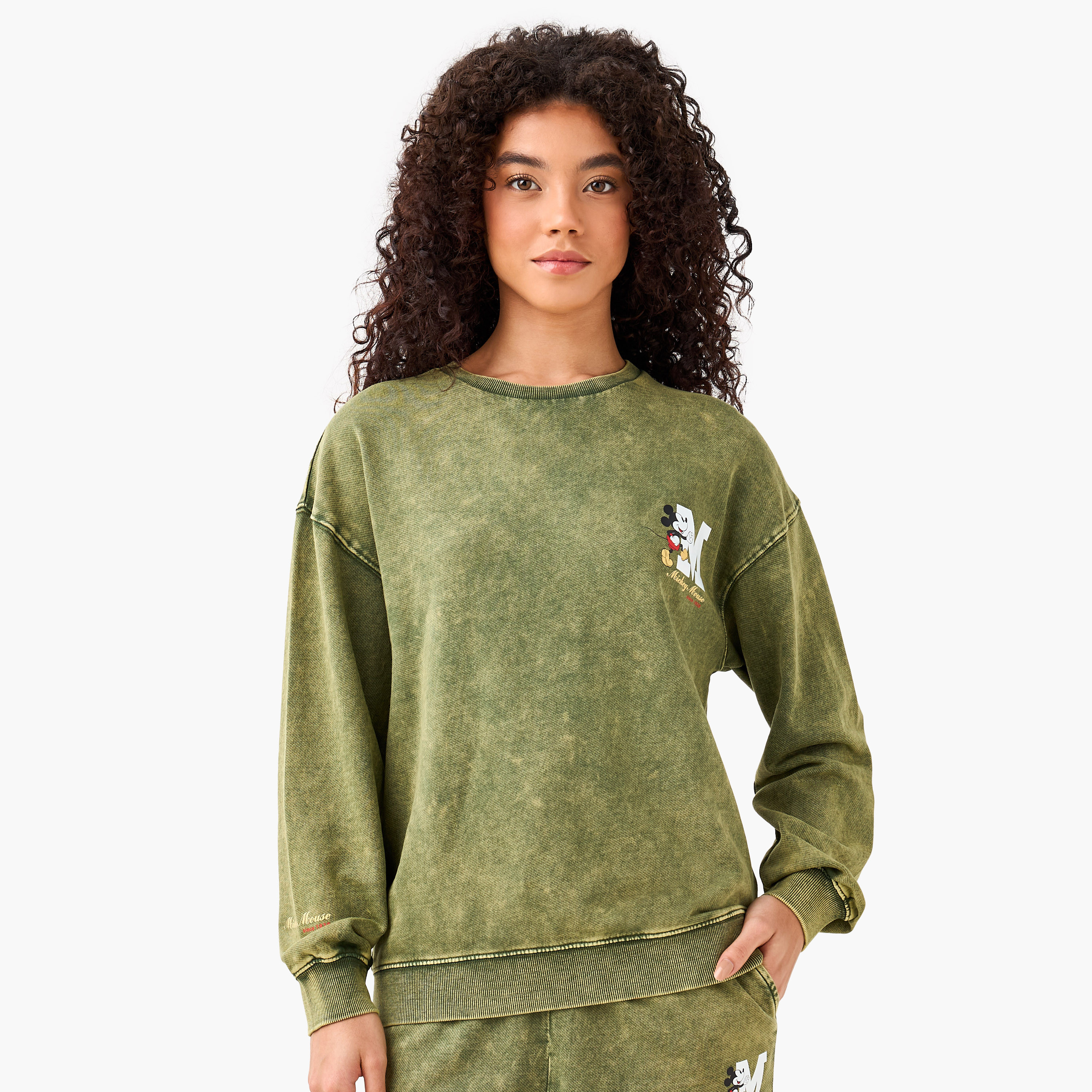 سويت شيرت ميكي ماوس بقصة مريحة-women-clothing-coordsets-image-5