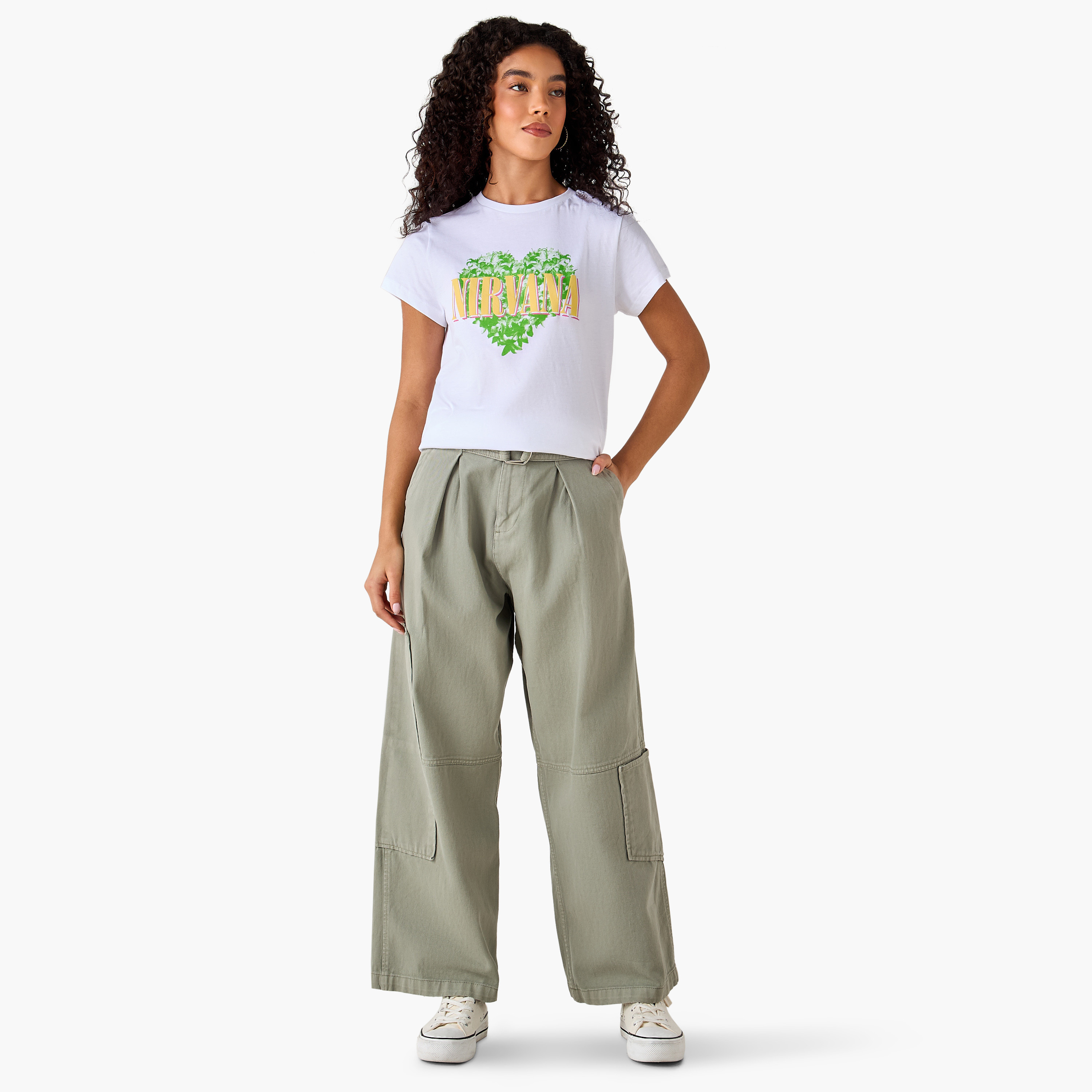تيشيرت قطن بقصّة عادية وطبعات نيرفانا-women-clothing-tshirts-image-3
