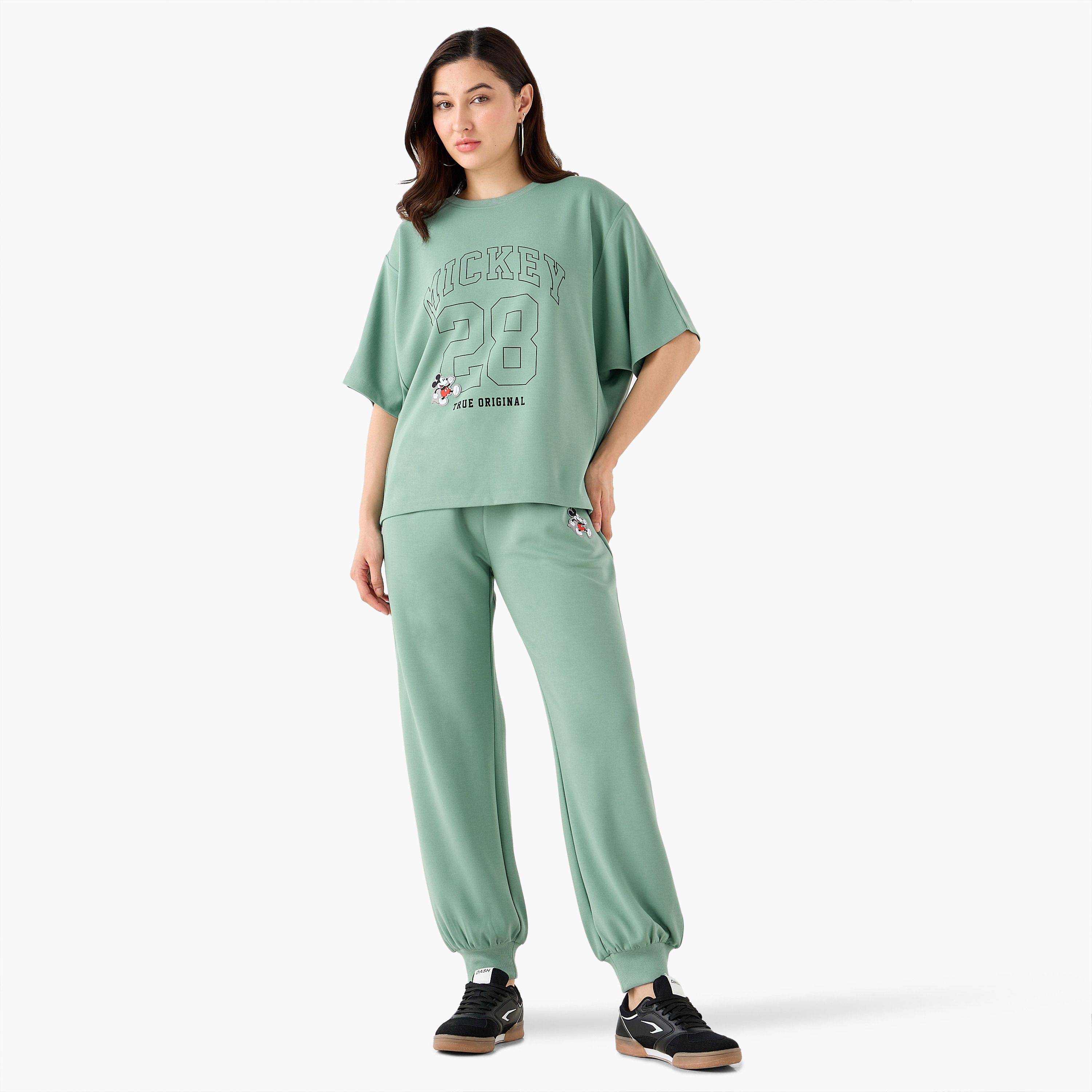 تيشيرت بطبعات ميكي ماوس مع تفاصيل مزخرفة-women-clothing-tshirts-image-3