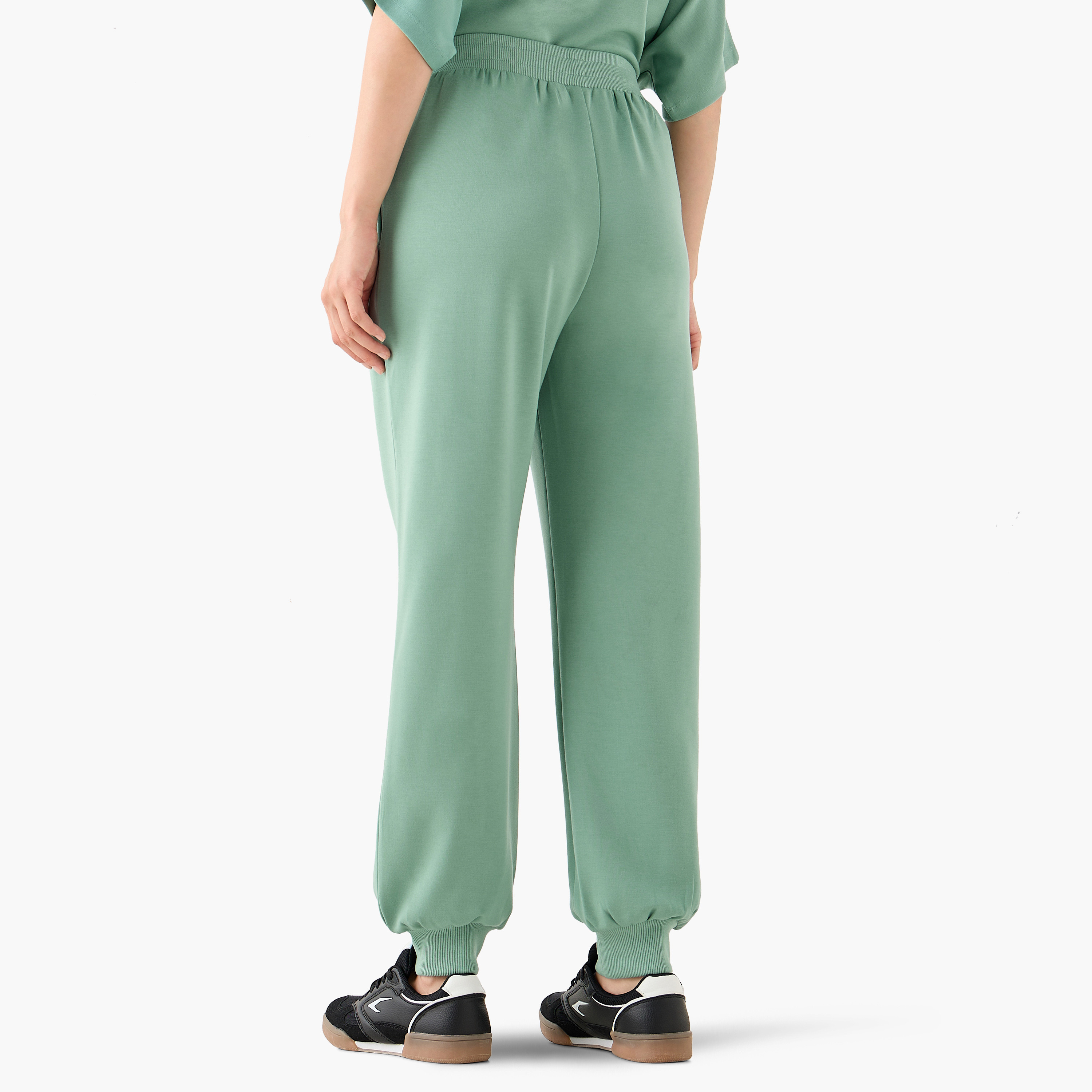 بنطلون رياضي بخصر متوسط وطبعات-women-clothing-bottoms-joggers-image-5