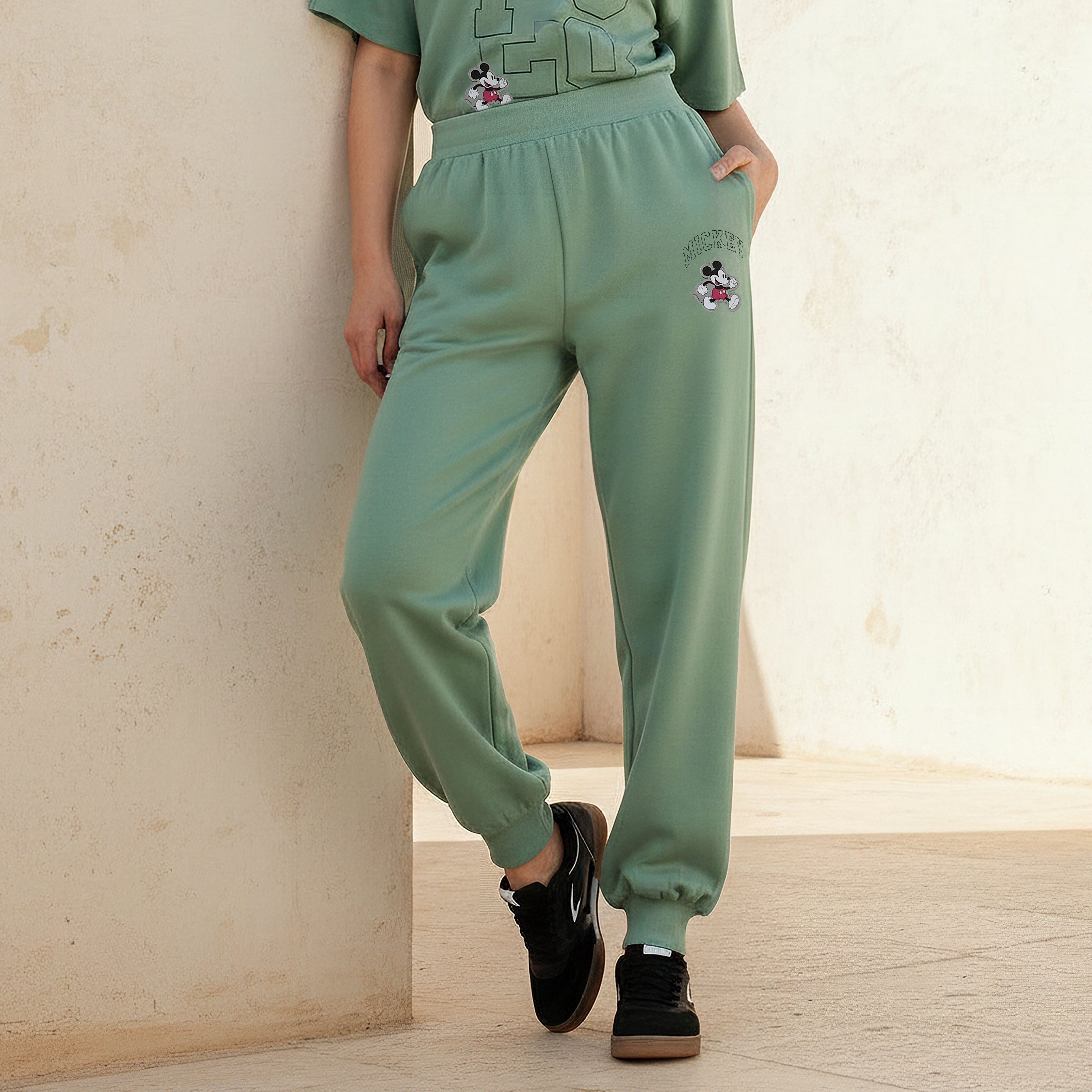 بنطلون رياضي بخصر متوسط وطبعات-women-clothing-bottoms-joggers-image-1