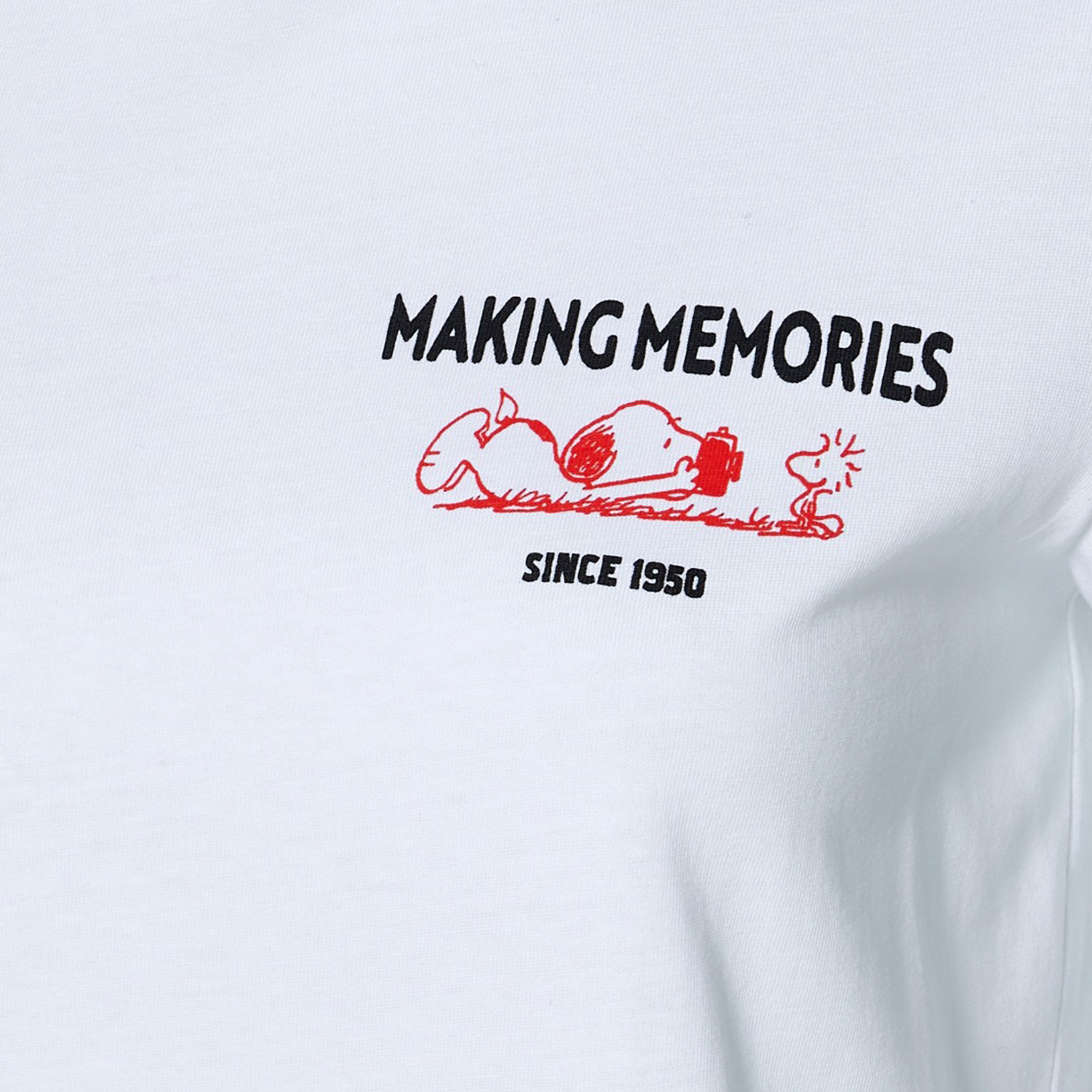 تيشيرت قطن بطبعات بينوتس-women-clothing-tshirts-image-2