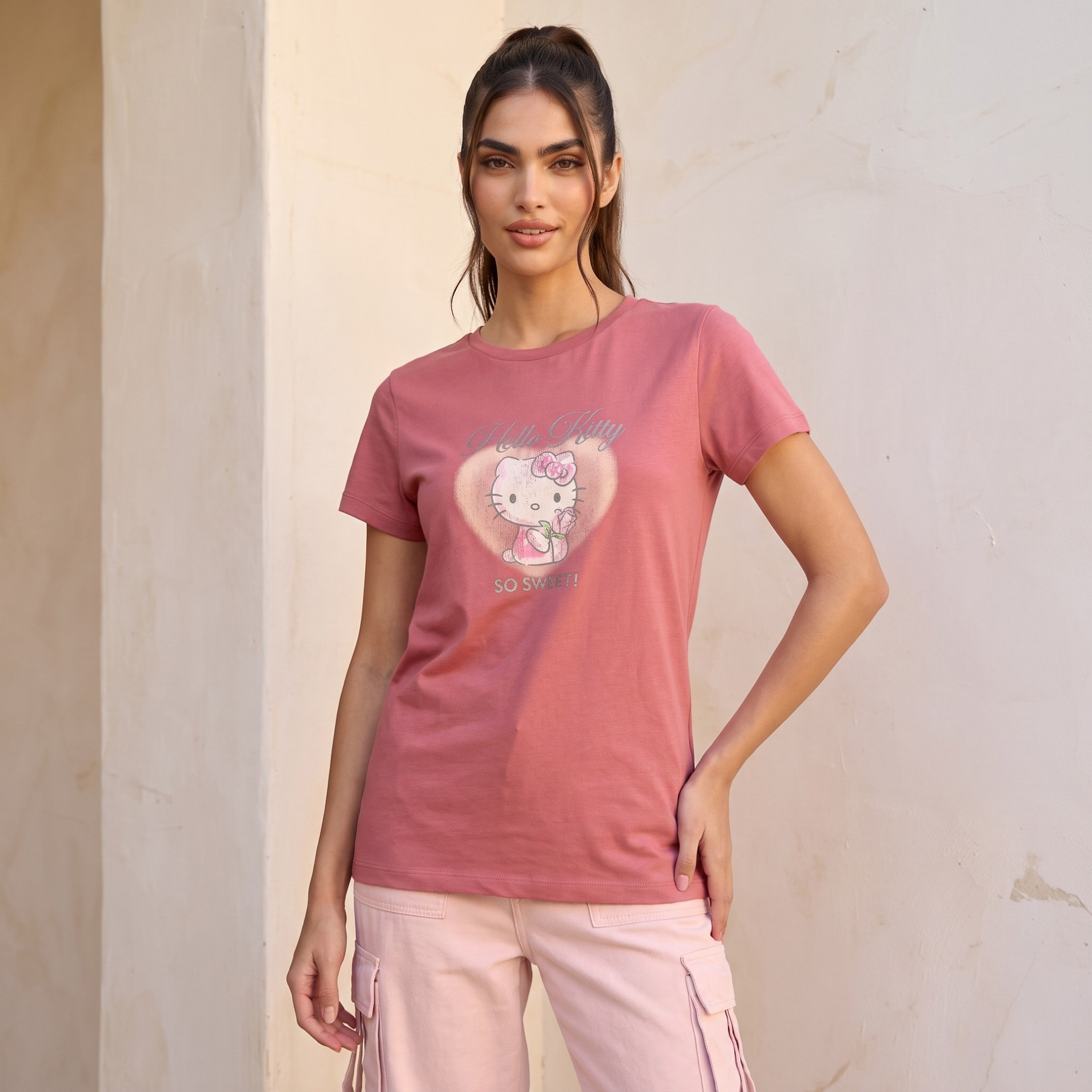 تيشيرت قطن بياقة ضيقة وطبعات هيلو كيتي-women-clothing-tshirts-image-4