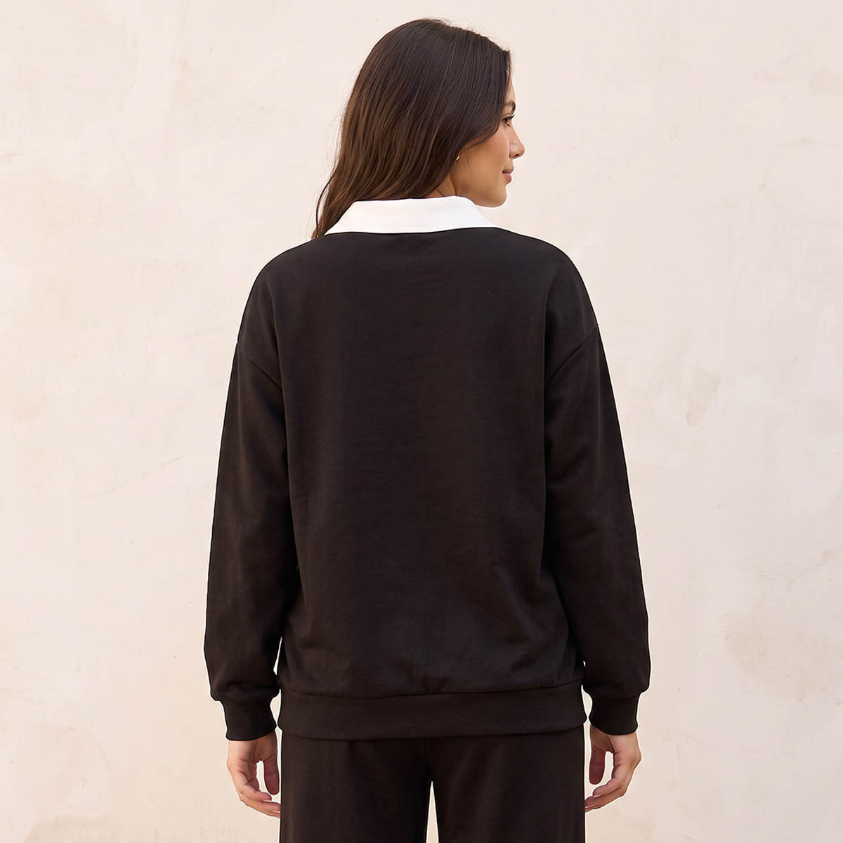 سويت شيرت بياقة عادية وطبعات ميني ماوس-women-clothing-hoodiesandsweatshirts-sweatshirts-image-3