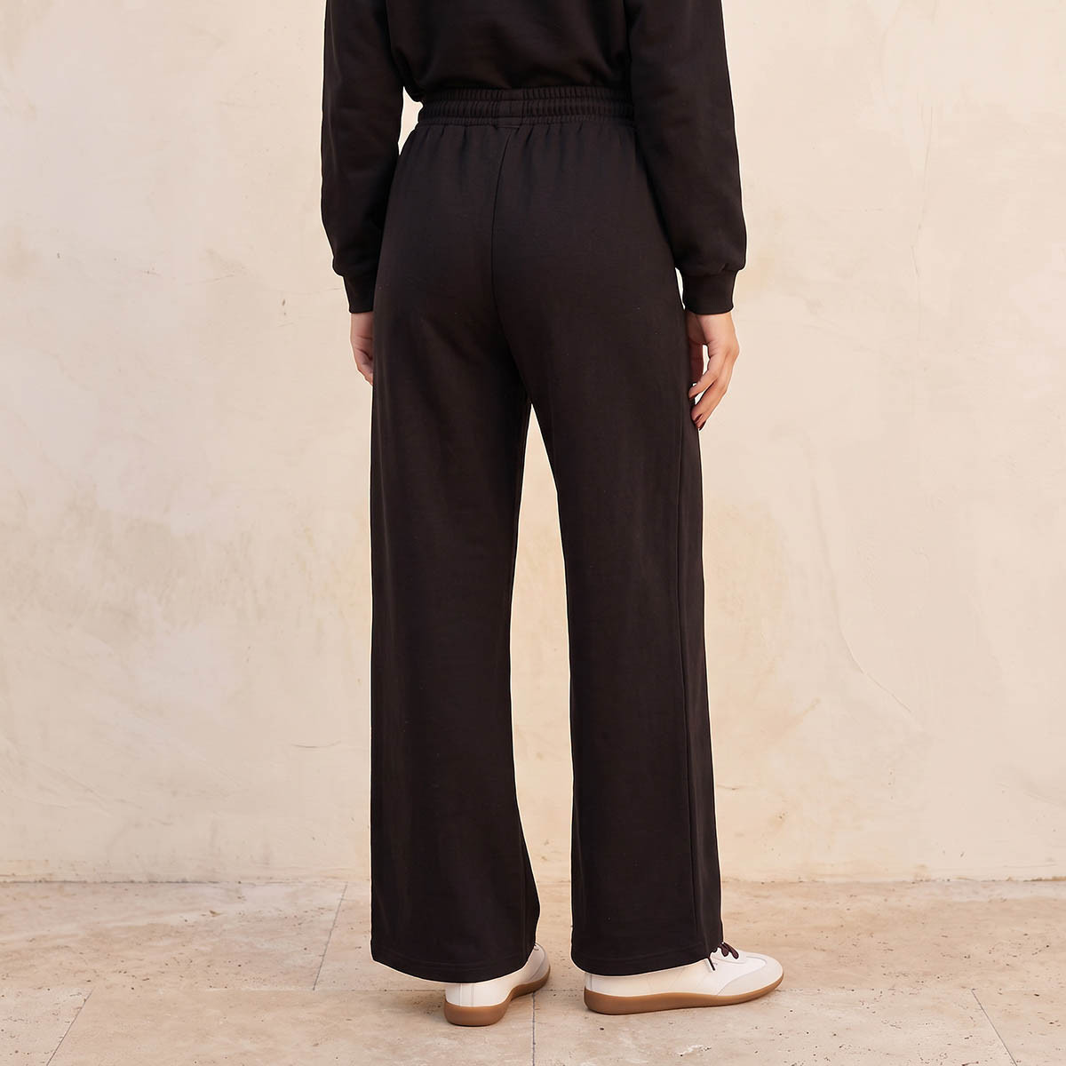 بنطلون رياضي كارجو بخصر متوسط الارتفاع وتطريز ميني ماوس-women-clothing-joggers-image-3