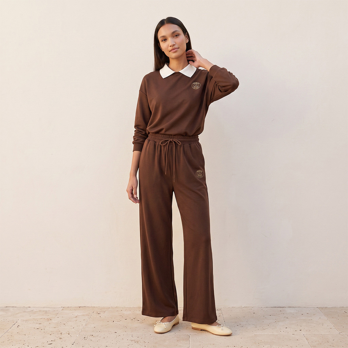 بنطلون رياضي بساق واسعة وطبعات باريس سان جيرمان-women-clothing-trousers-image-3