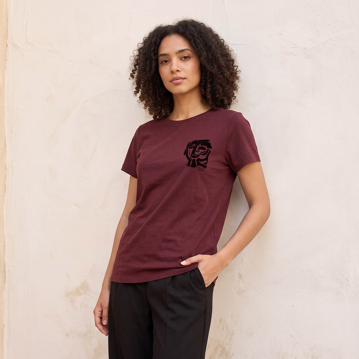 تيشيرت قطني بطبعات جرافيك من جيوفانا جيلهوبر-women-clothing-tshirts-image-1