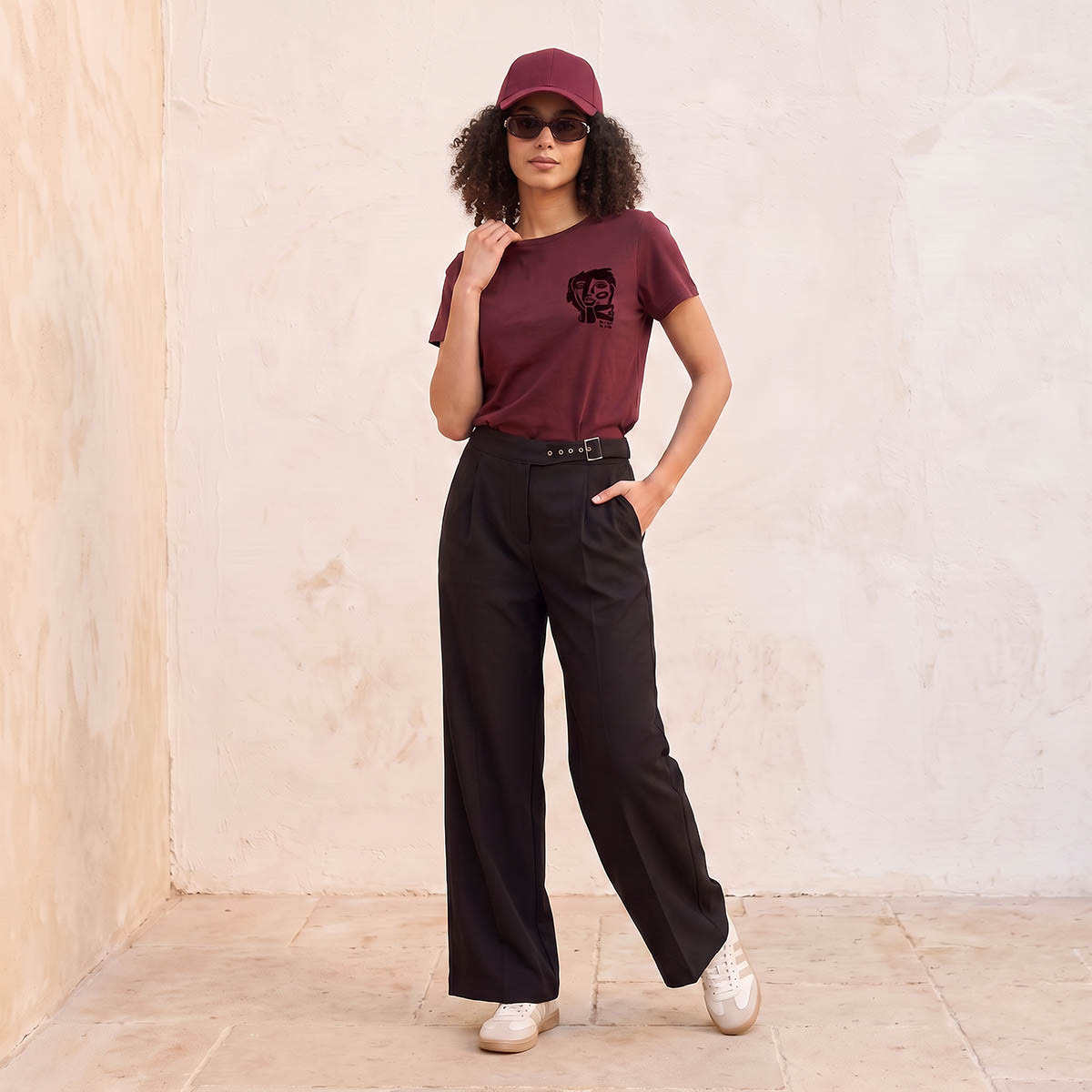 تيشيرت قطني بطبعات جرافيك من جيوفانا جيلهوبر-women-clothing-tshirts-image-3