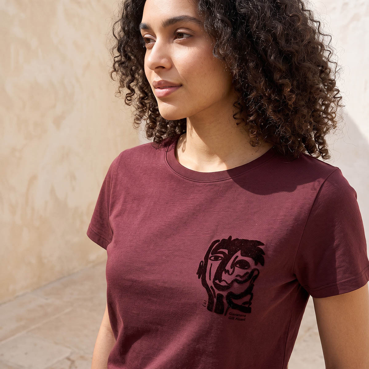 تيشيرت قطني بطبعات جرافيك من جيوفانا جيلهوبر-women-clothing-tshirts-image-6