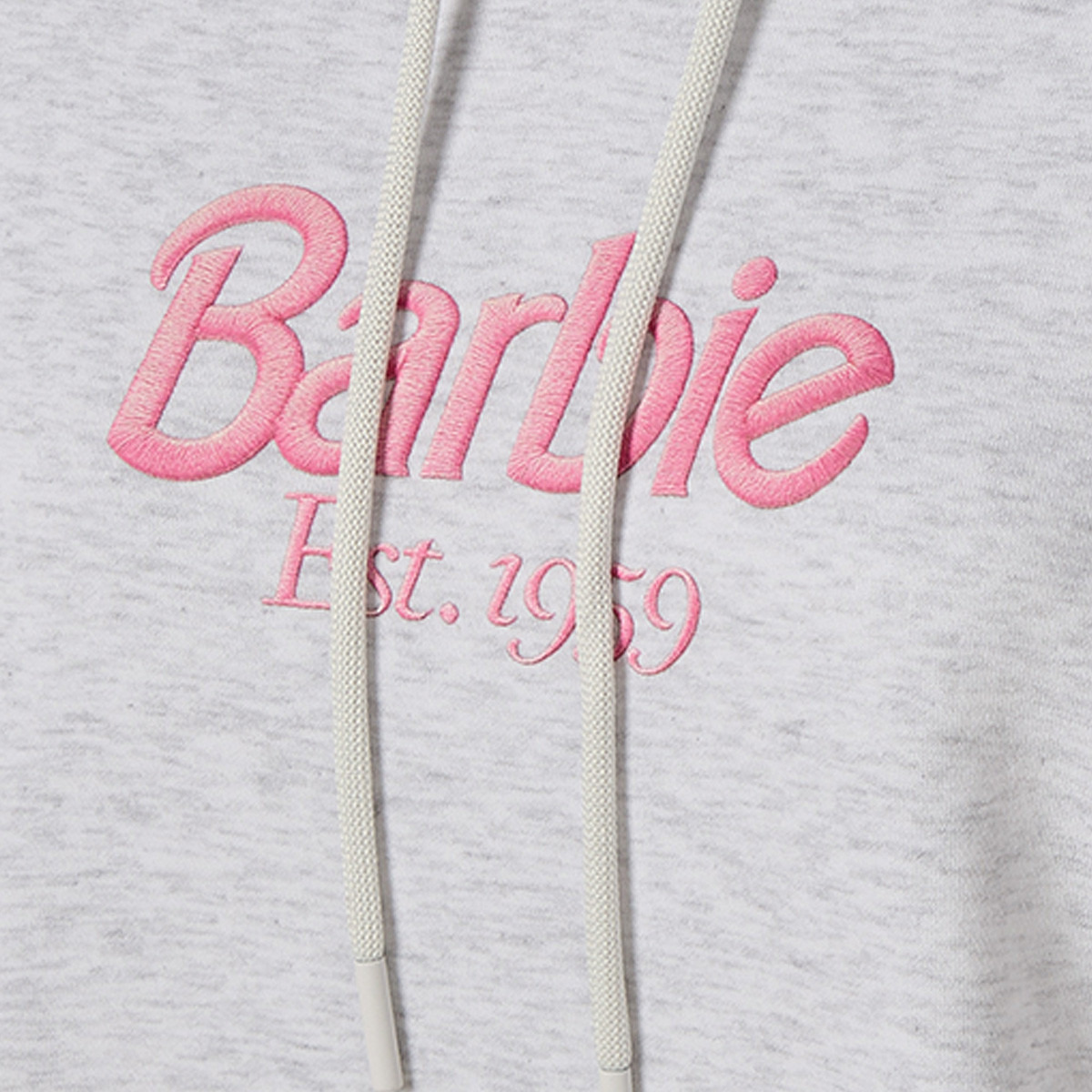 هودي بقصة مريحة من باربي-women-clothing-hoodiesandsweatshirts-hoodies-image-6