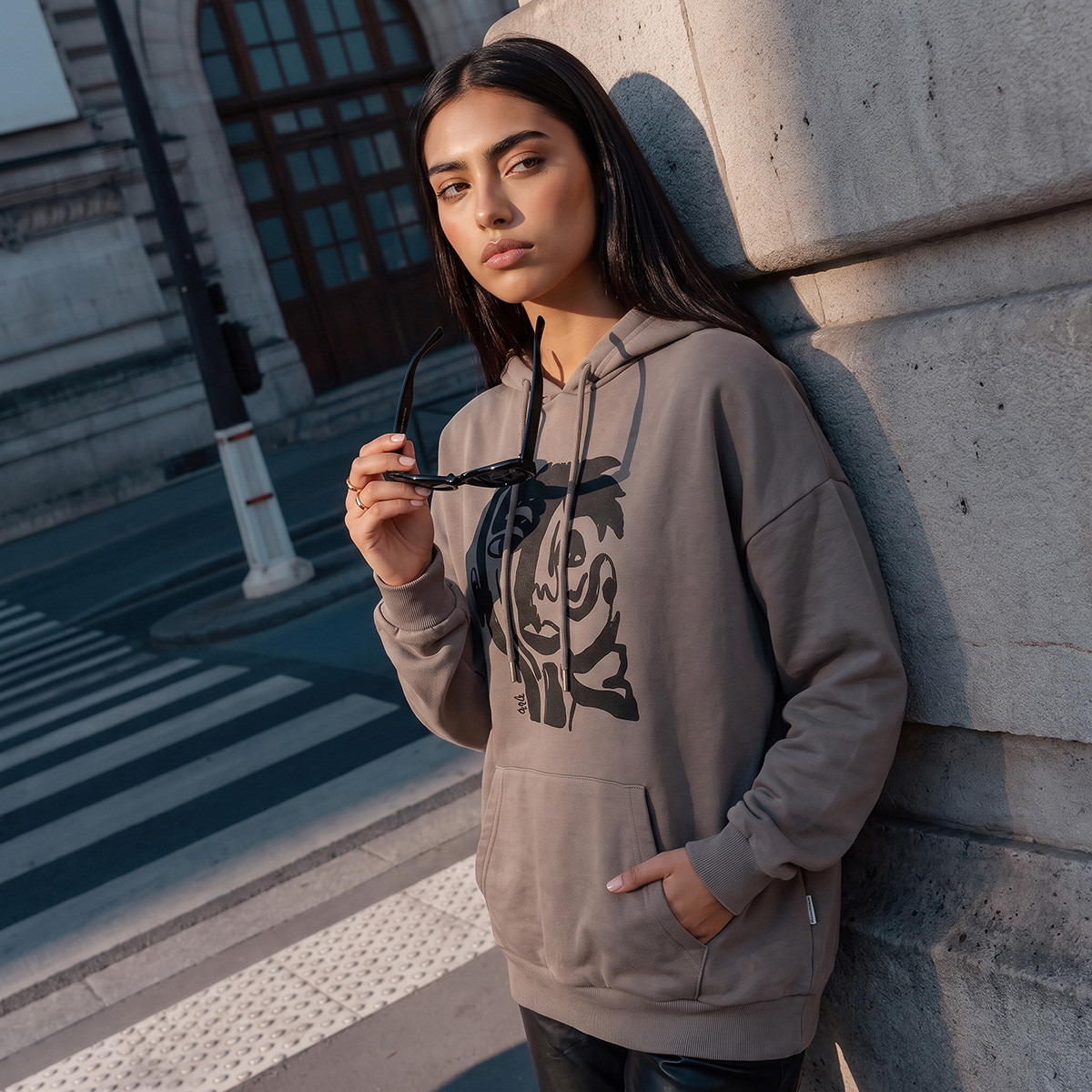 Giovanna Gil Alves Hoodie with Graphic Print-women-clothing-hoodiesandsweatshirts-hoodies-image-5