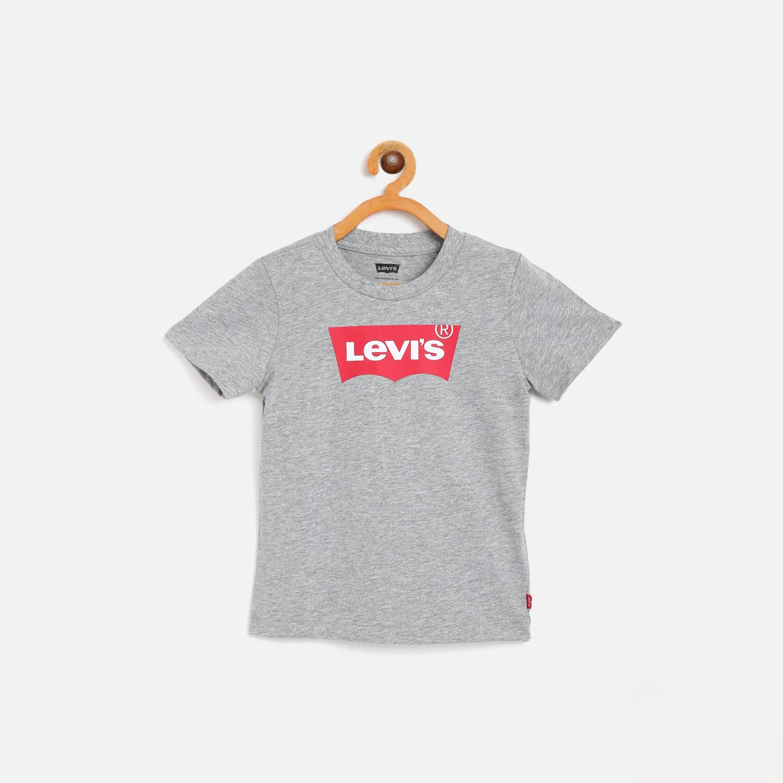 تي شيرت بأكمام قصيرة بطبعة باتوينج من ليفايس-boys-clothing-tshirtsandpolos-image-1