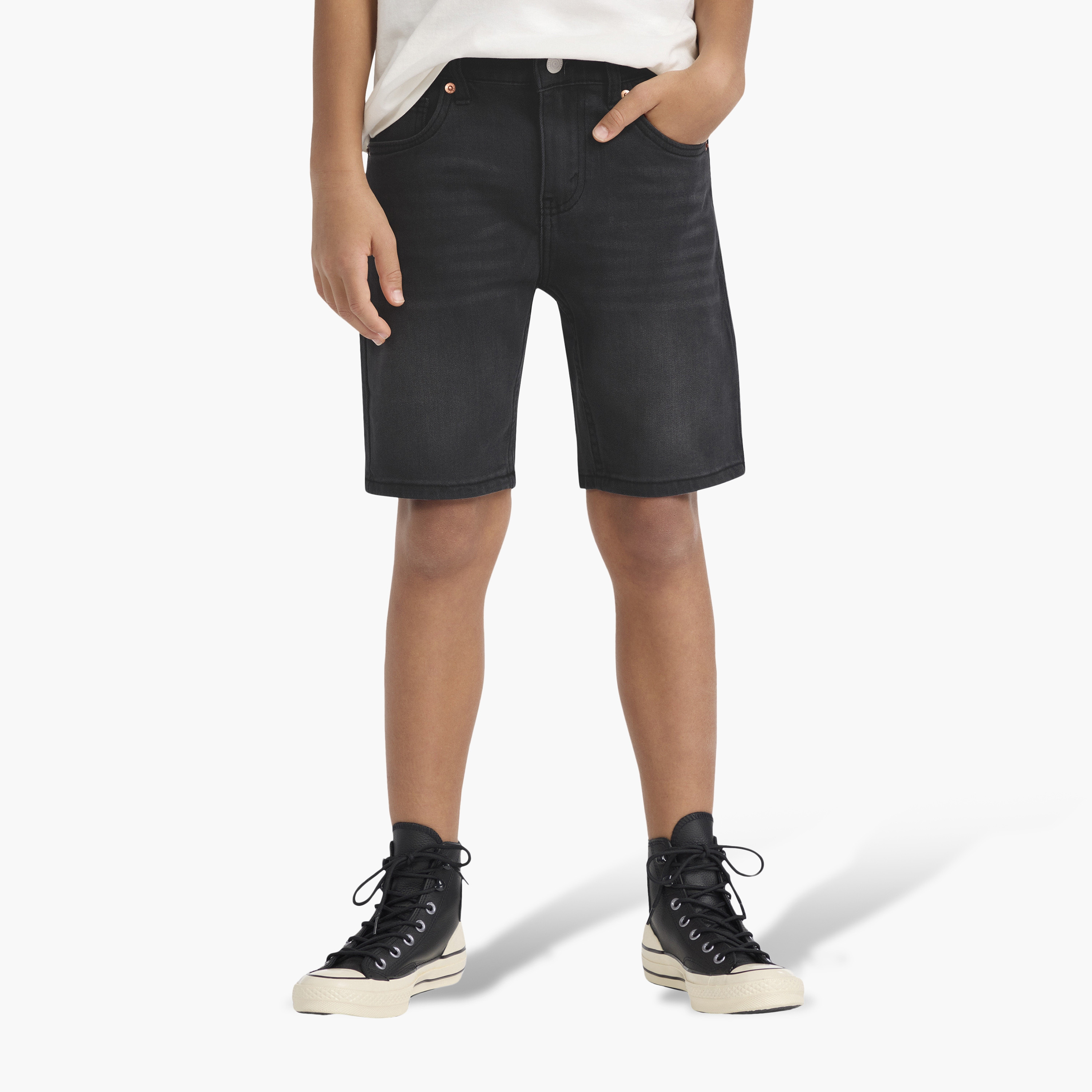 شورت بقصة "سليم فيت" كلاسيك للأولاد من ليفايس-boys-clothing-bottoms-shorts-image-1