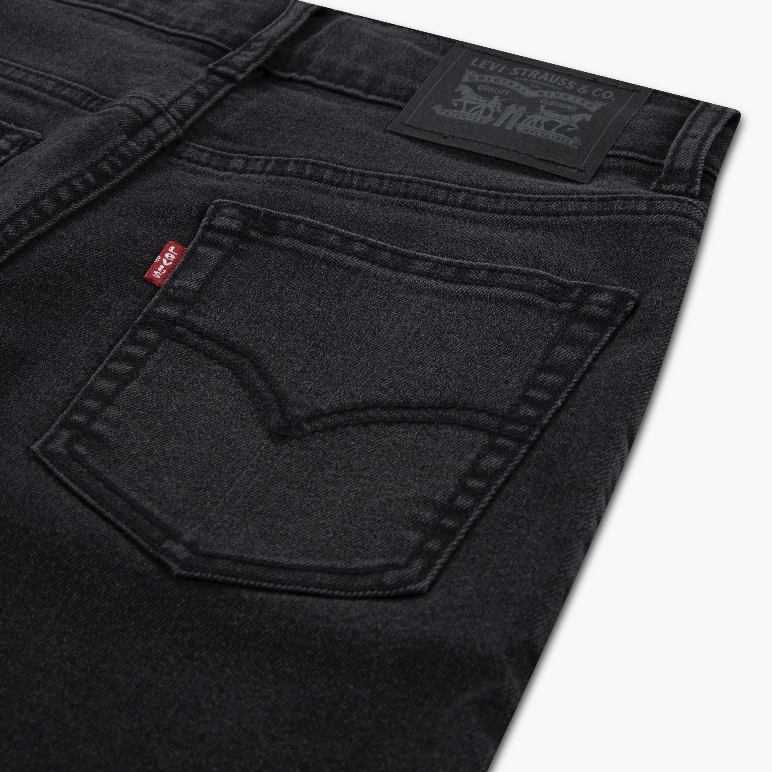 Levi's LVB Slim Fit Classic Shorts-boys-clothing-bottoms-shorts-image-7