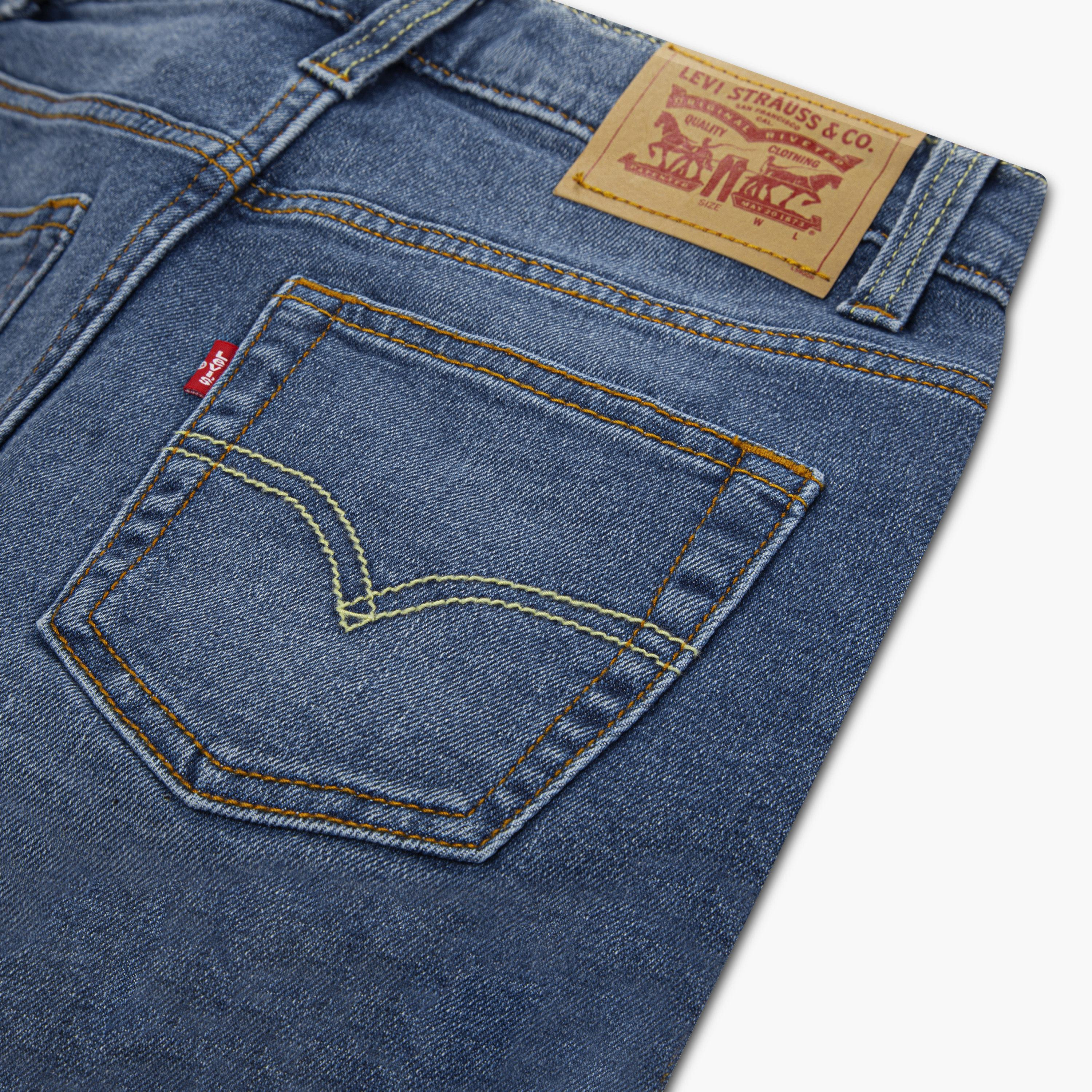 شورت جينز "511" الجديد بقصة "سليم فيت" من ليفايس-boys-clothing-bottoms-shorts-image-1