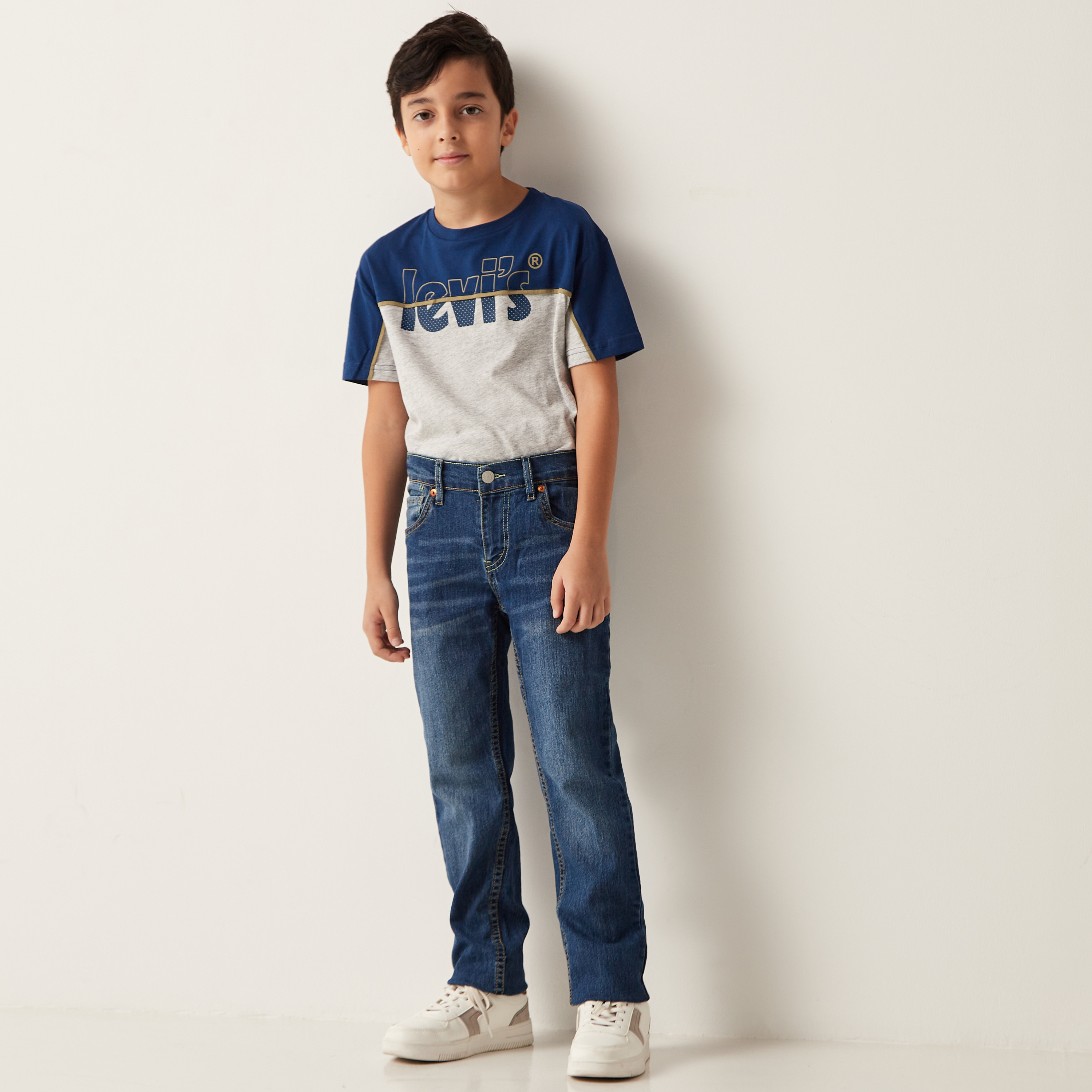 بنطلون جينز سادة بخصر متوسط الارتفاع وجيوب من ليفايز-boys-clothing-bottoms-jeans-image-2