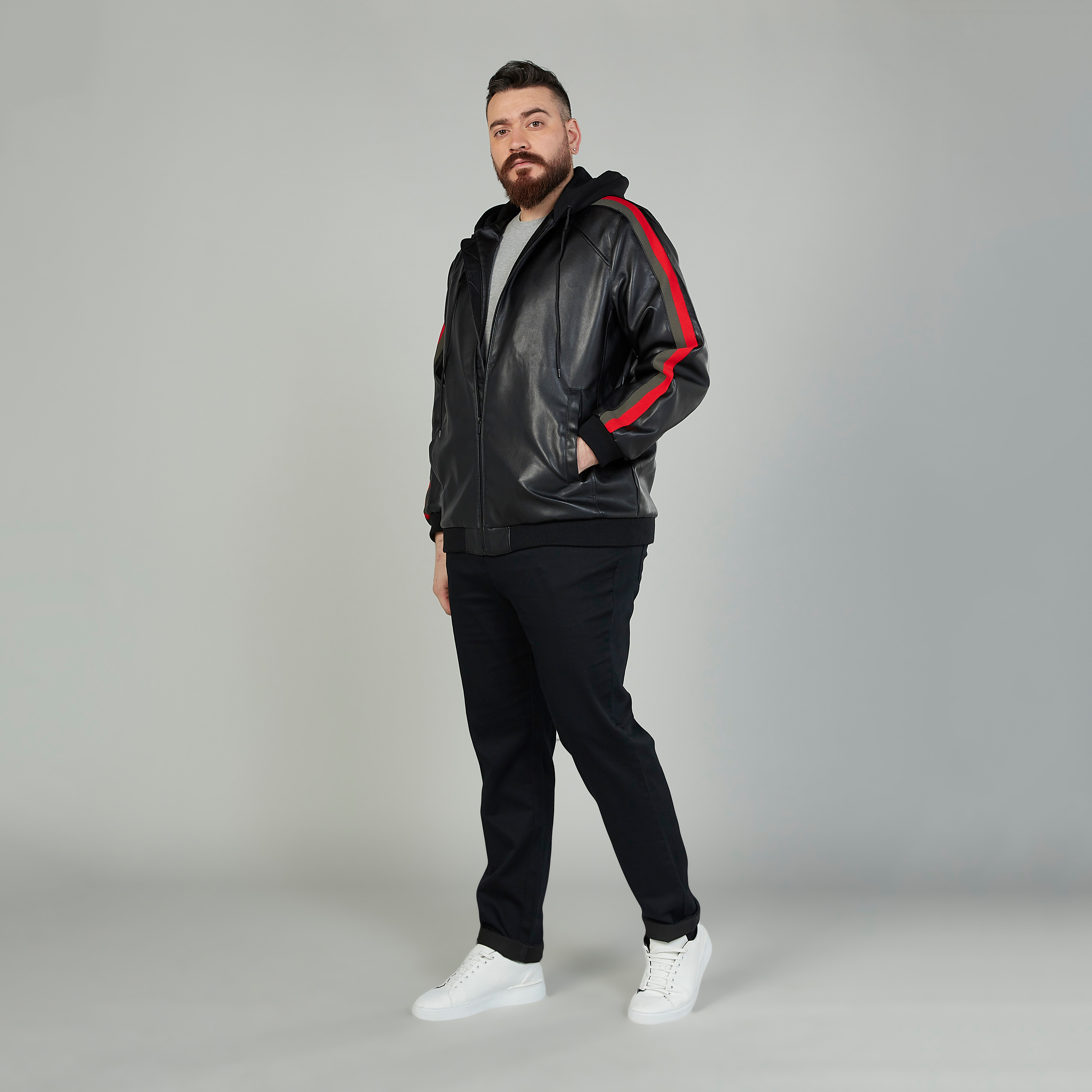 جاكيت جلد سادة بقبّعة وأكمام طويلة-men-clothing-jacketsandblazers-jackets-image-2