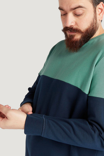 Sustainable Cut and Sew Sweatshirt with Crew Neck and Long Sleeves