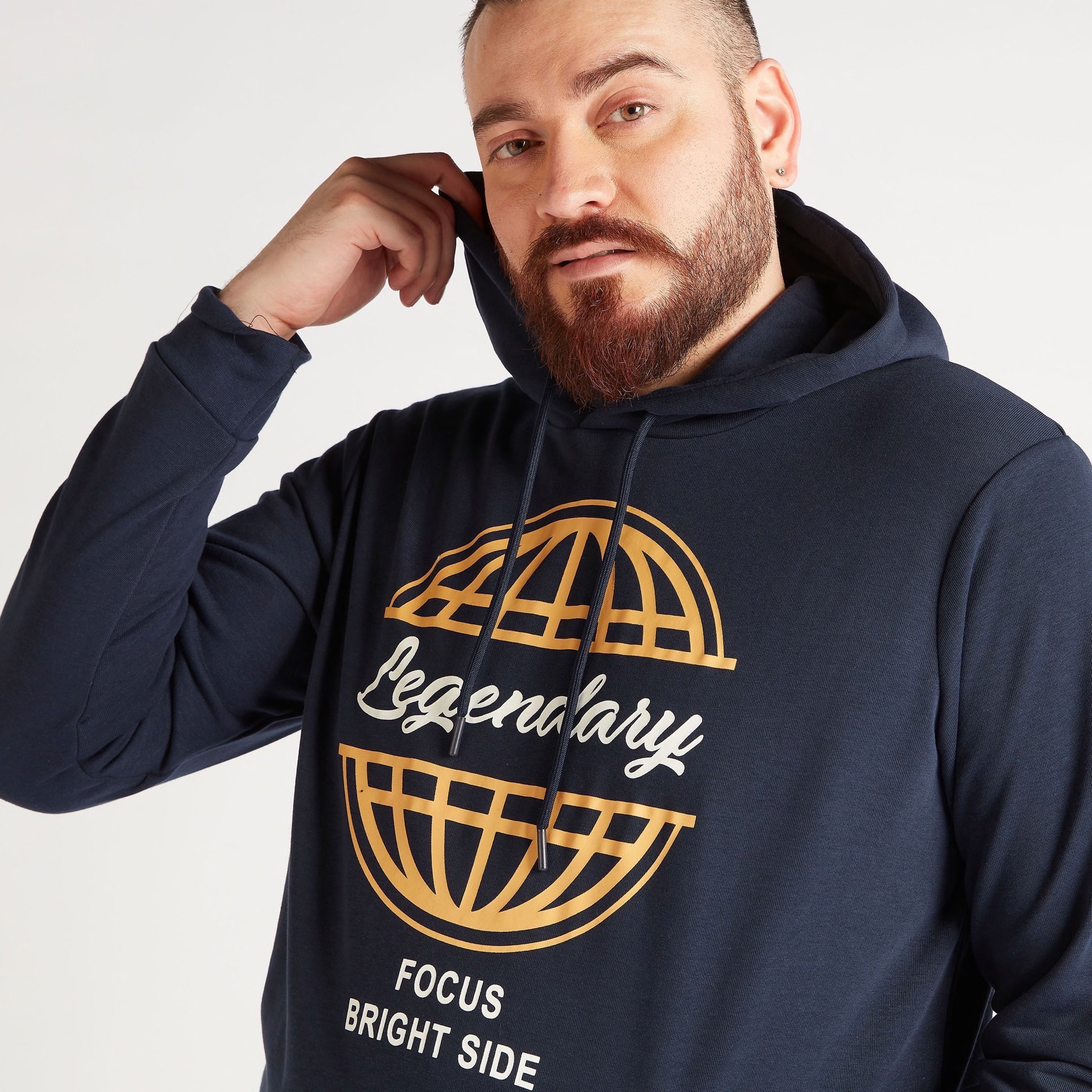 Printed Hooded Sweatshirt with Kangaroo Pocket-men-winterwear-hoodiesandsweatshirts-image-3