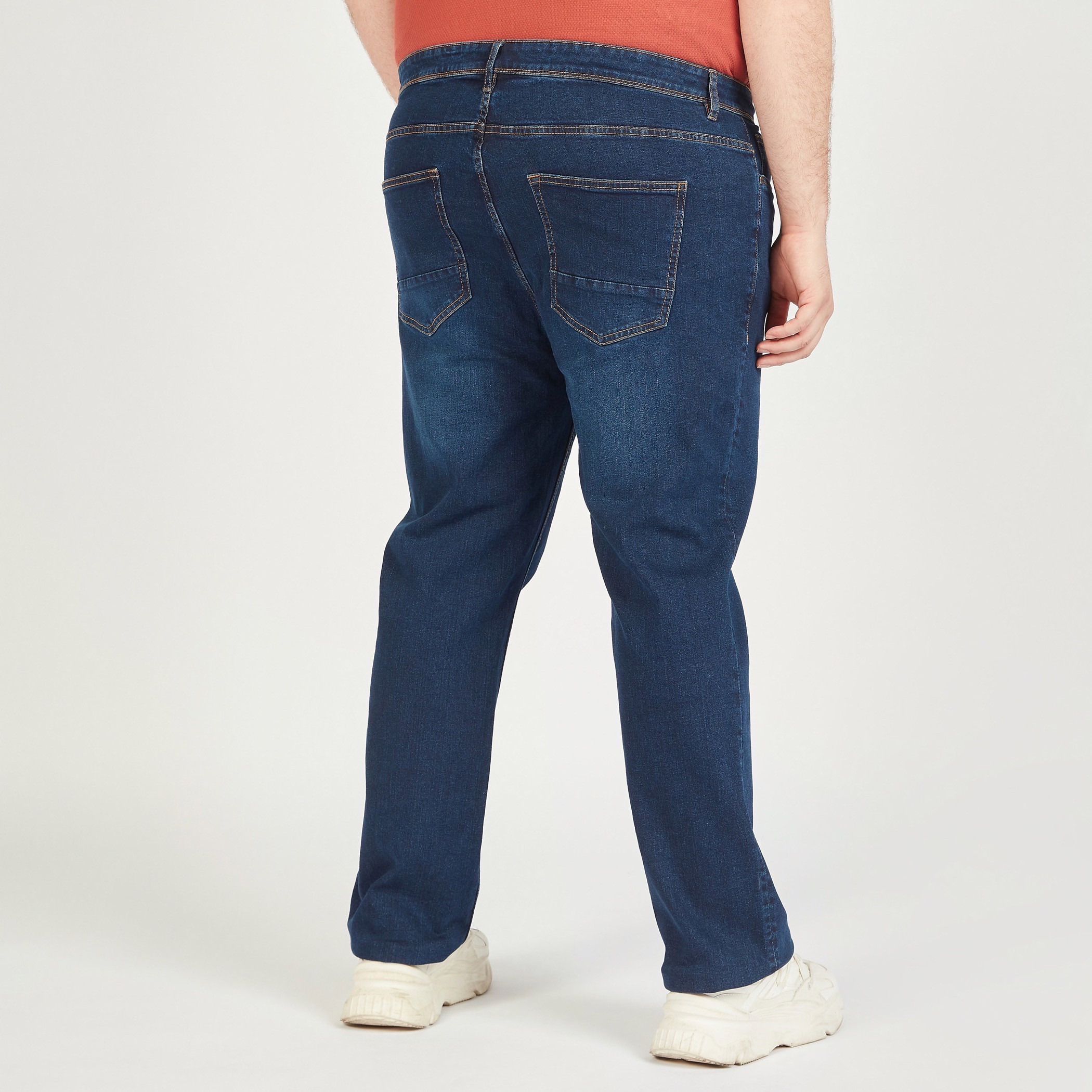 بنطلون جينز دنيم سادة بزر إغلاق وجيوب وخصر متوسط الارتفاع-men-clothing-bottoms-jeans-image-8