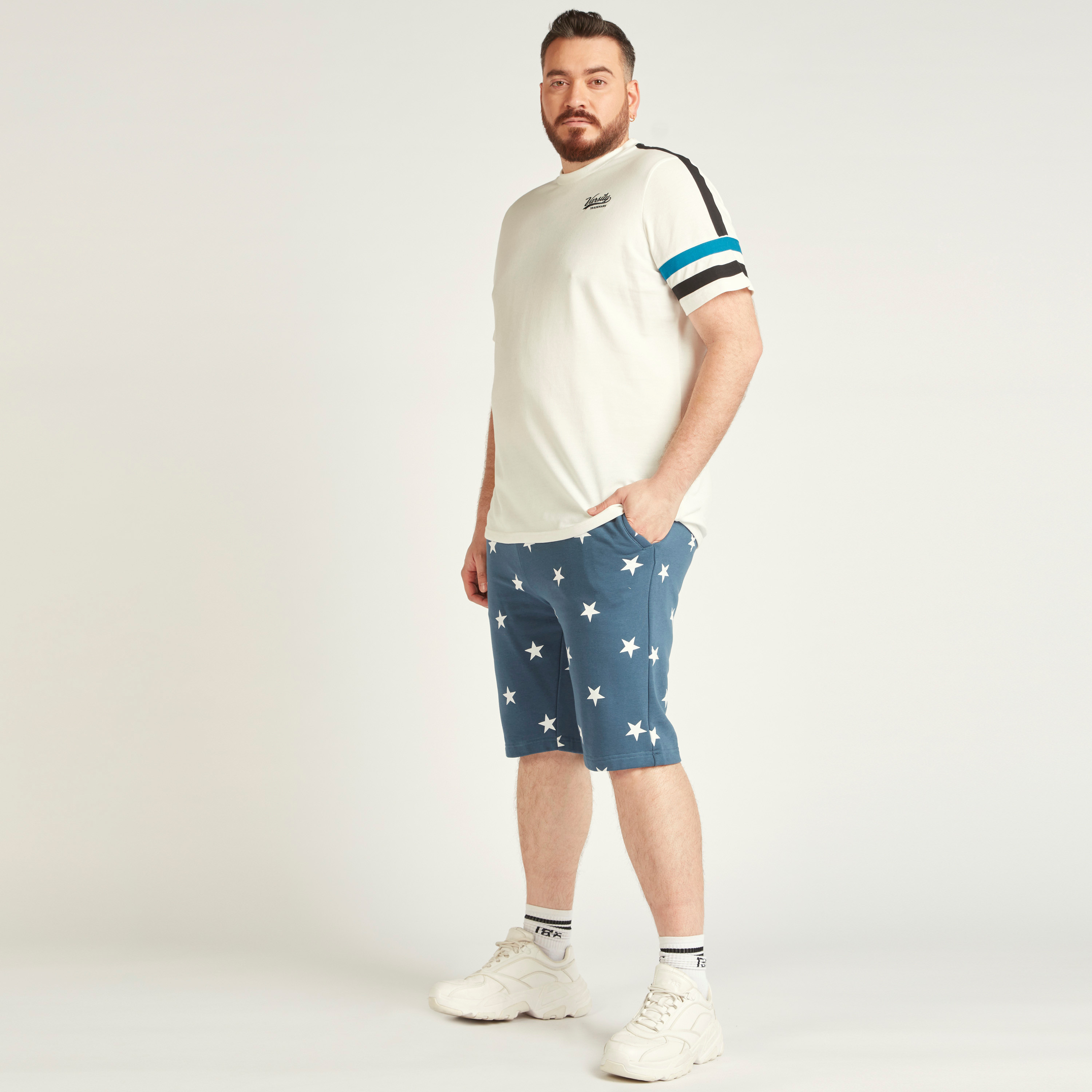شورت برباط إغلاق وجيوب وطبعات نجوم-men-clothing-bottoms-shorts-image-6