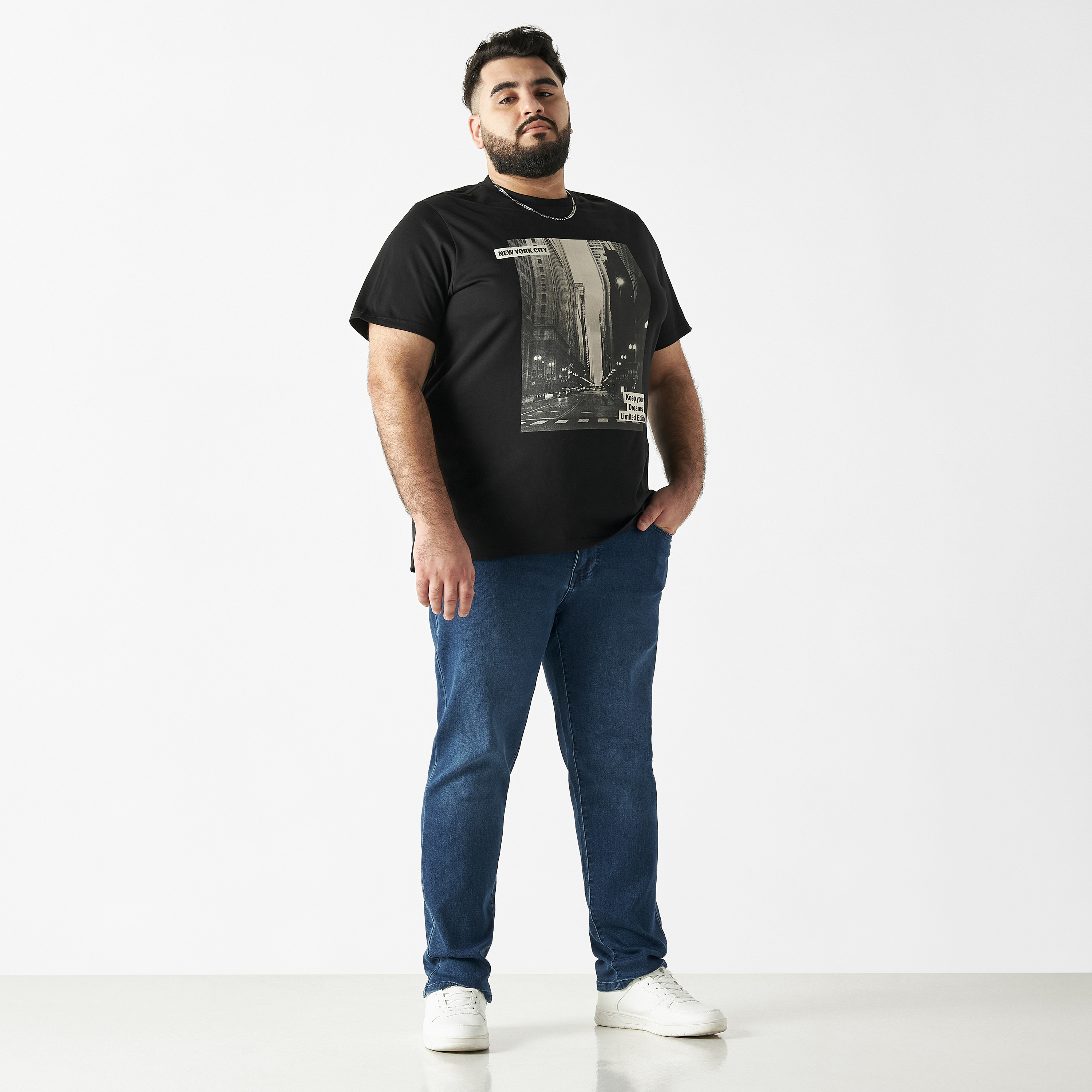 بنطلون جينز مقاس كبير سادة بجيوب-men-clothing-bottoms-jeans-image-2