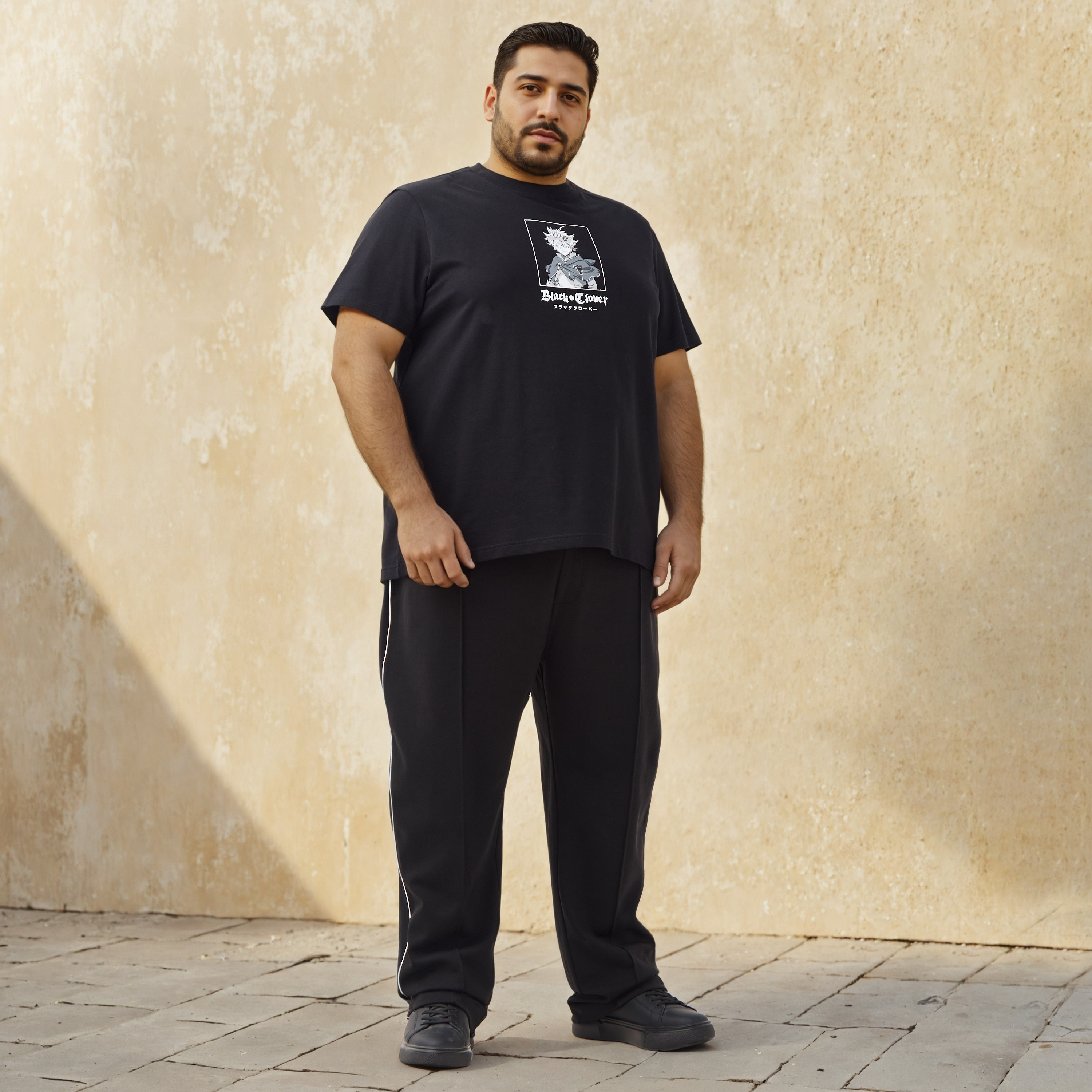 Plus Size Black Clover Print Crew Neck T-shirt-men-clothing-tshirtsandpolos-tshirts-image-2