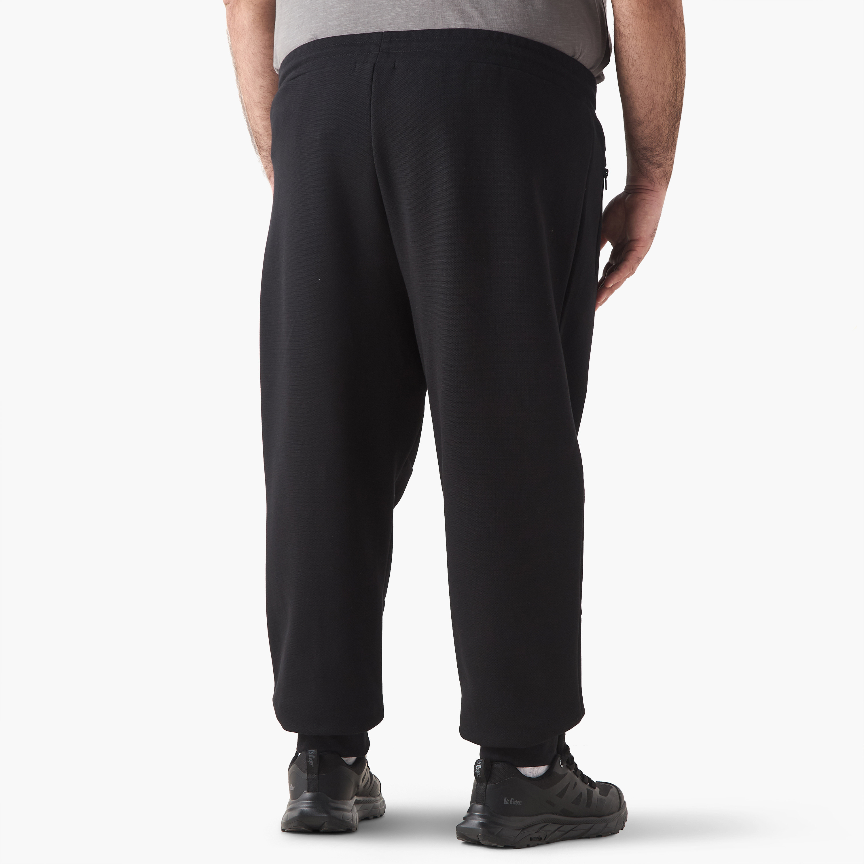 بنطلون رياضي بقصّة عادية وخصر مرن للرجال-men-clothing-bottoms-joggers-image-8