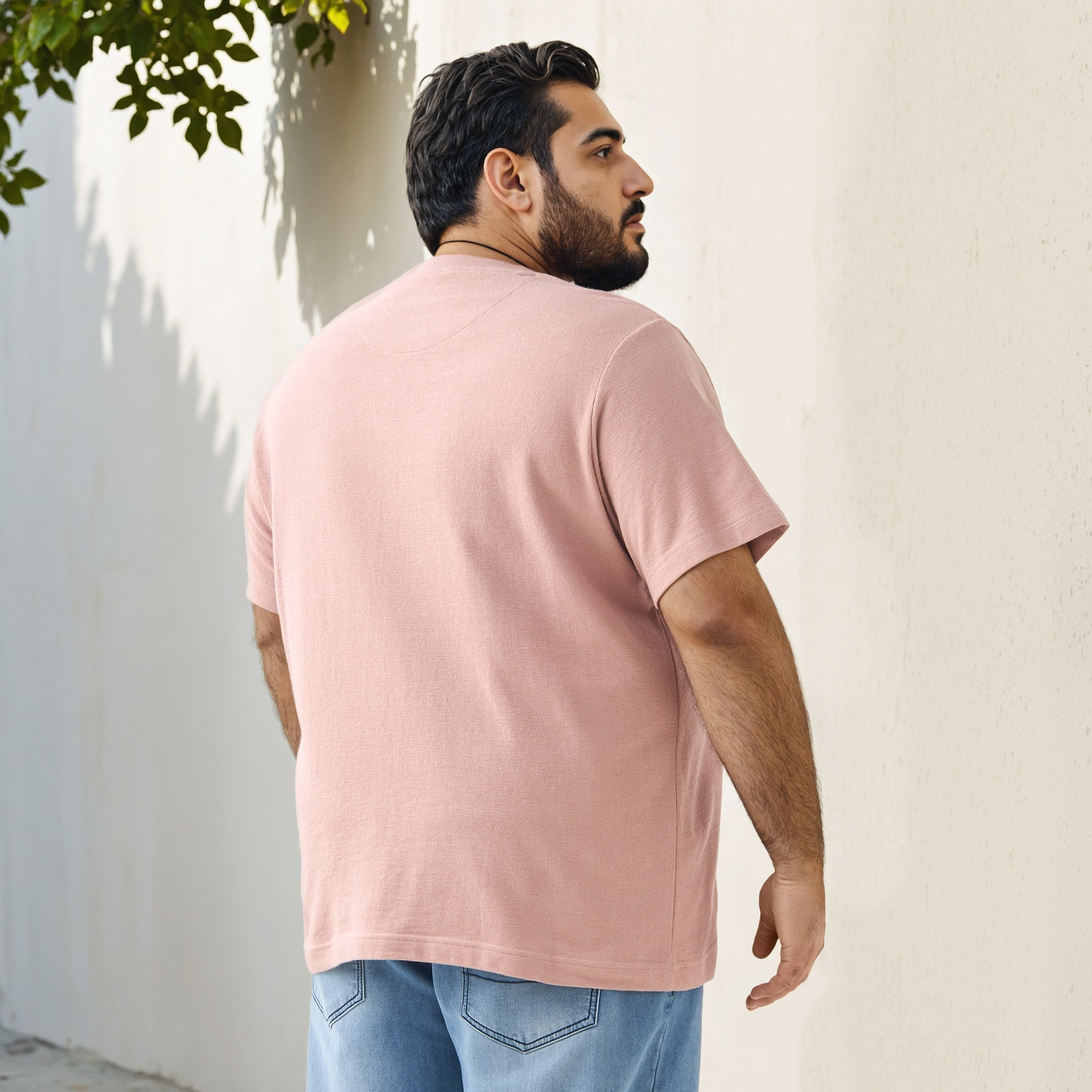 تيشيرت جاكار بمقاس كبير وياقة ضيقة-men-clothing-tshirtsandpolos-tshirts-image-3