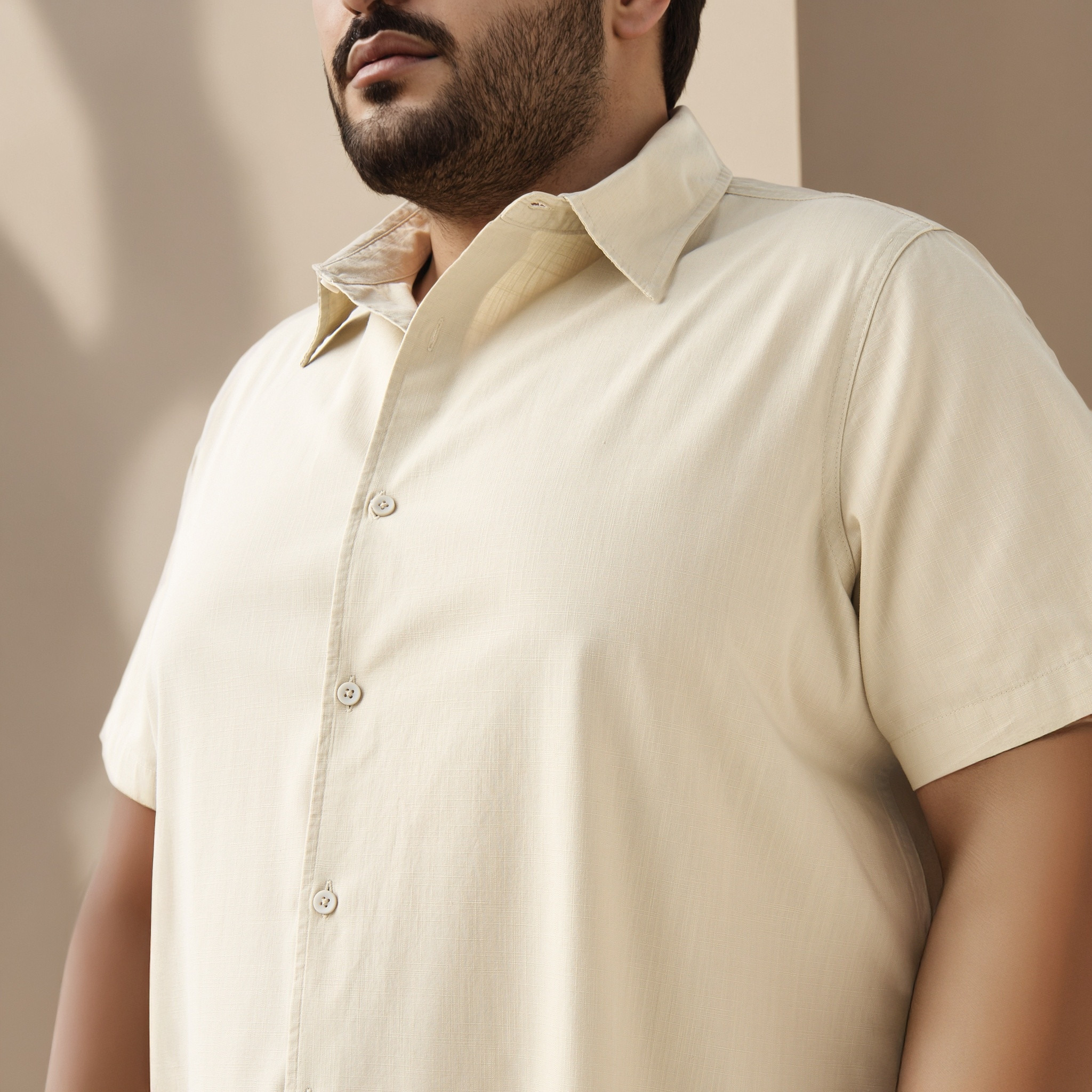 قميص بارز الملمس بقصة عادية مقاس كبير-men-clothing-shirts-image-4