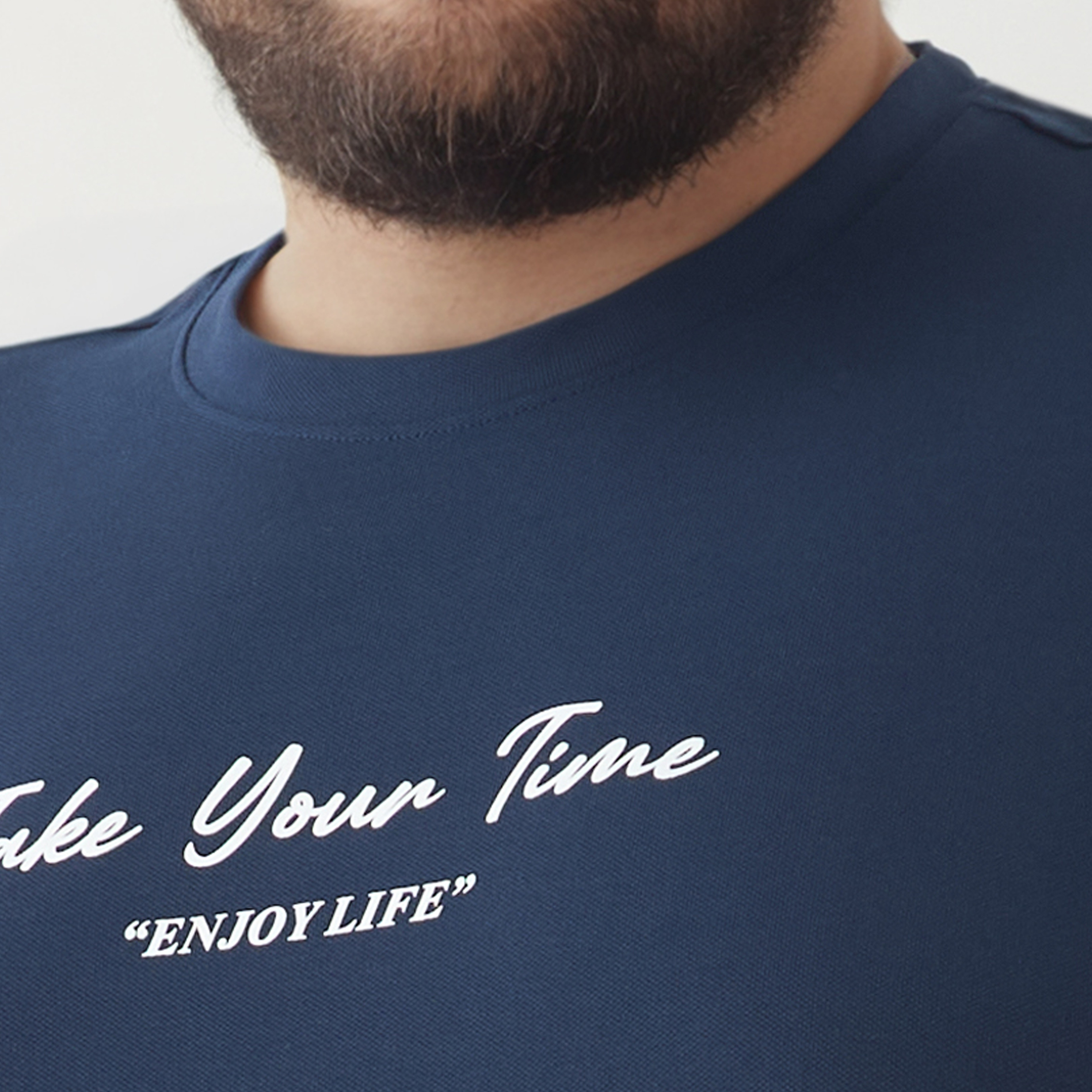تيشيرت بقصة عادية وياقة مستديرة وأكمام قصيرة بطبعات شعارات للرجال-men-clothing-tshirtsandpolos-tshirts-image-20