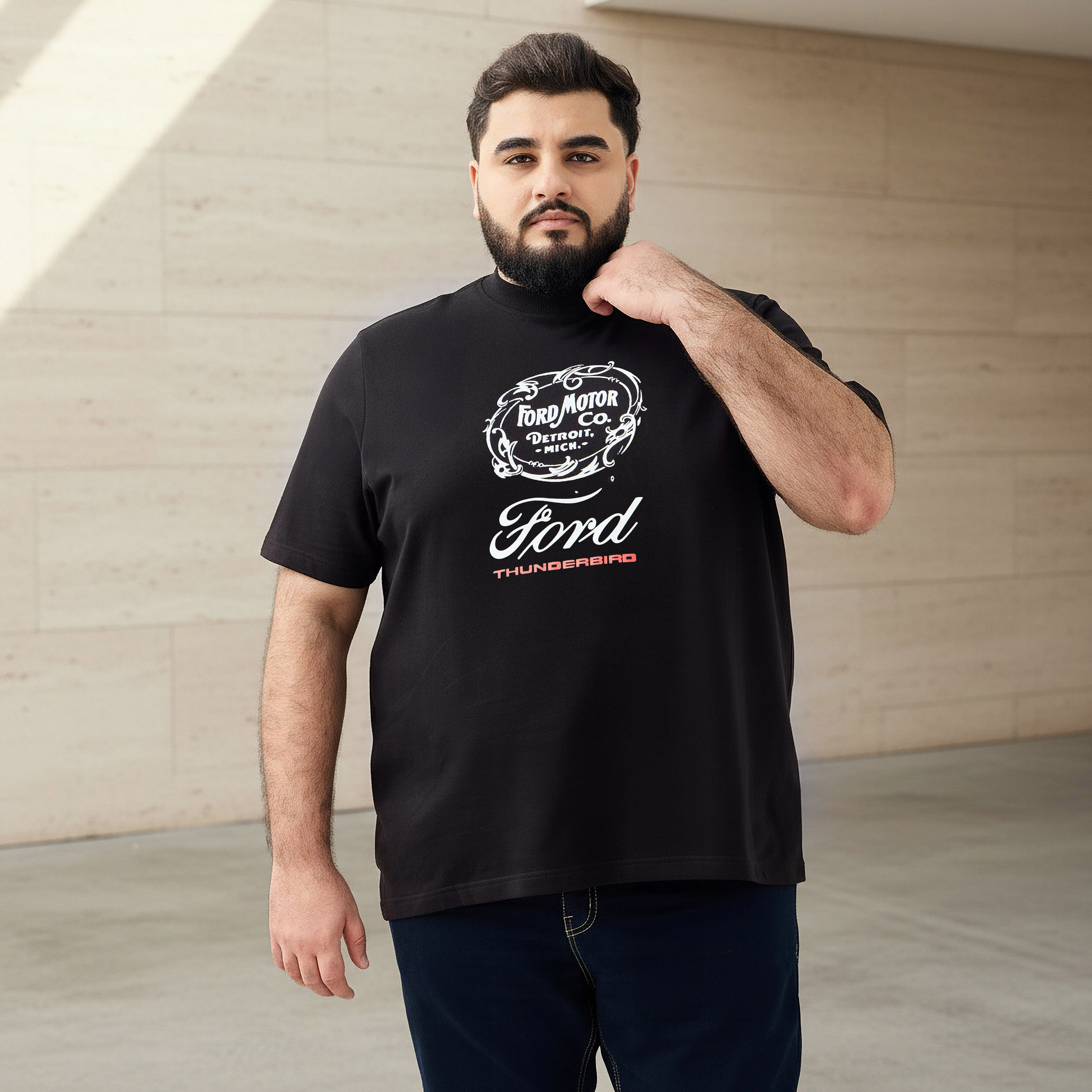 تيشيرت رجالي بطبعات فورد وياقة ضيقة وأكمام قصيرة-men-clothing-tshirtsandpolos-tshirts-image-1