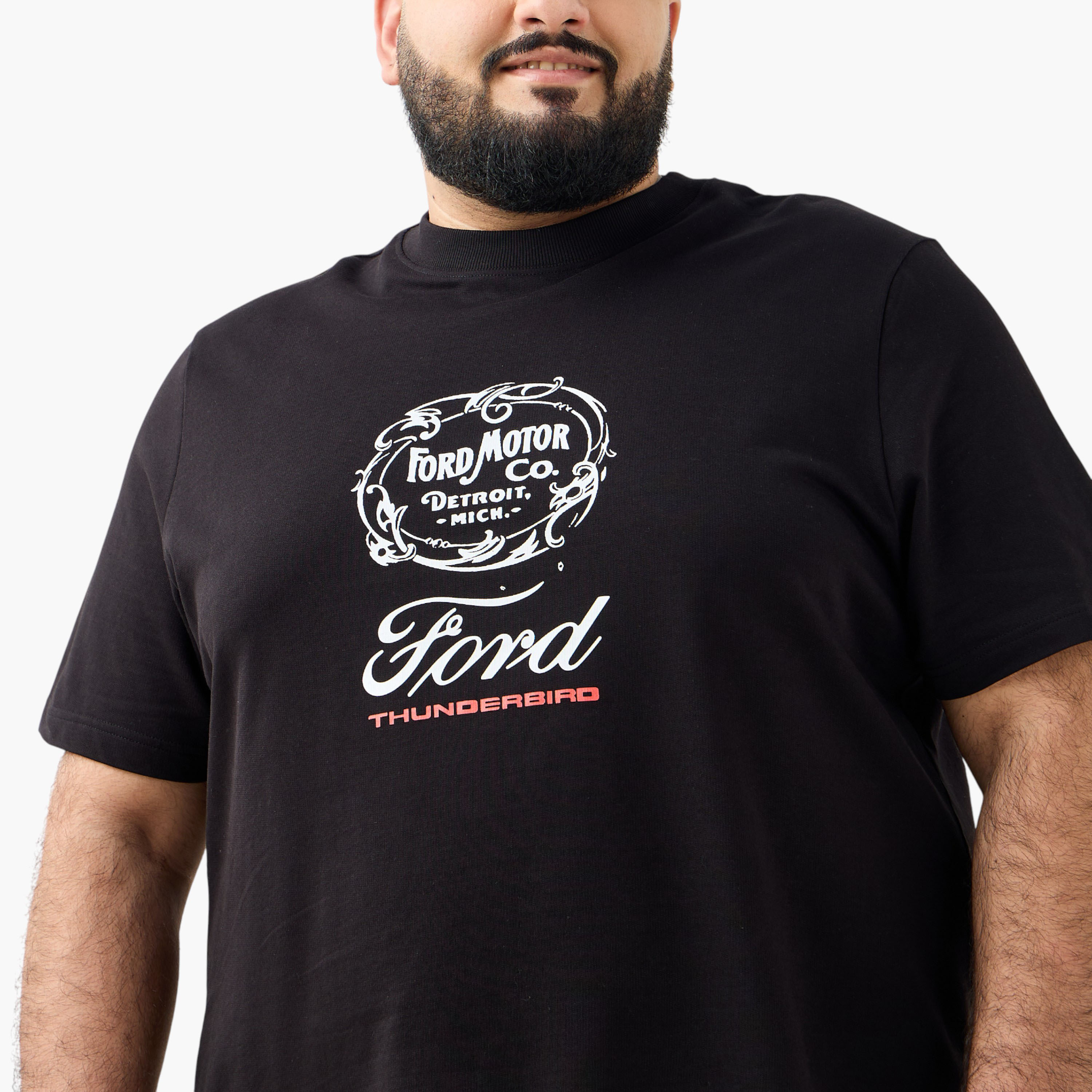 تيشيرت رجالي بطبعات فورد وياقة ضيقة وأكمام قصيرة-men-clothing-tshirtsandpolos-tshirts-image-4