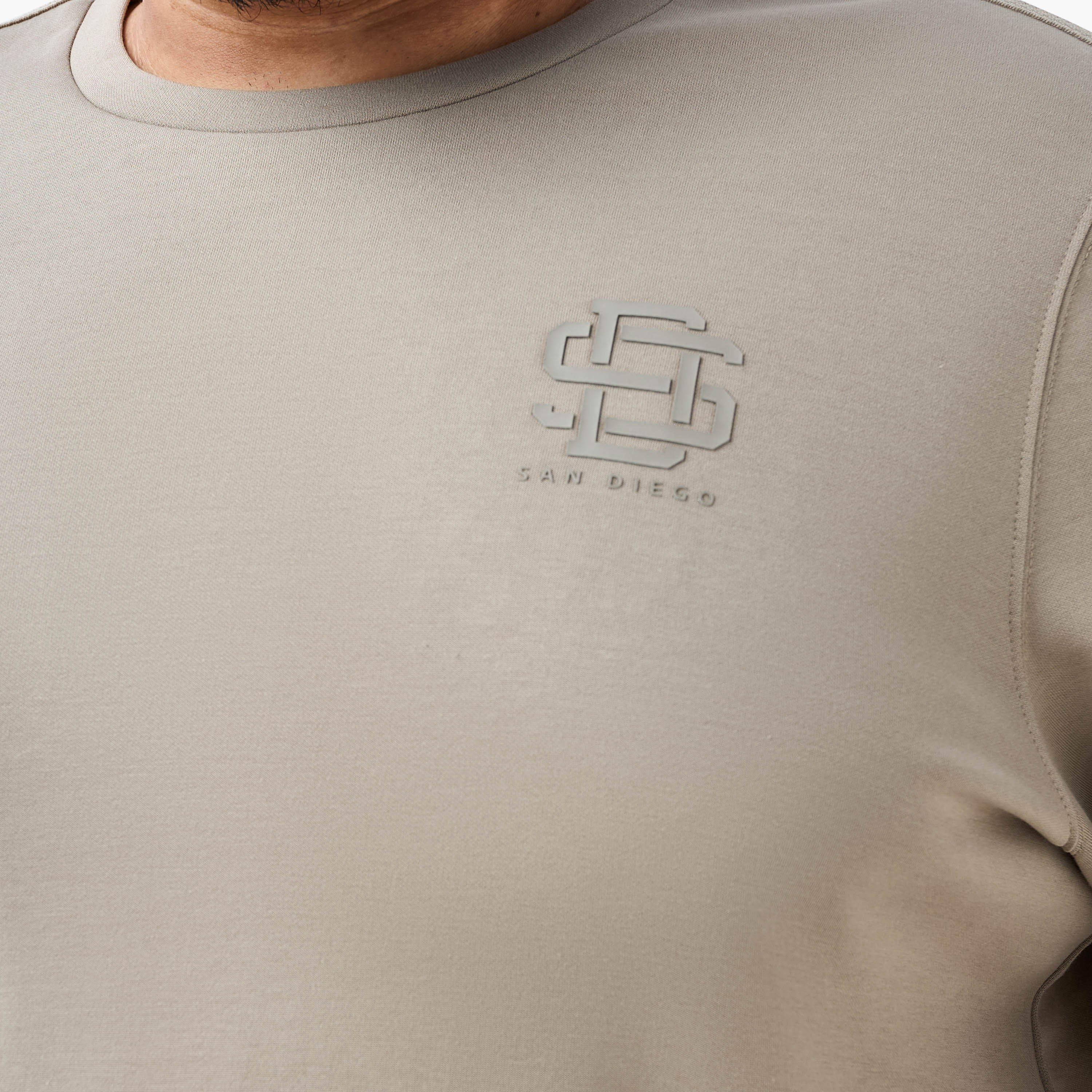 تيشيرت جاكار بقصة عادية وياقة ضيقة وأكمام قصيرة للرجال-men-clothing-tshirtsandpolos-tshirts-image-1