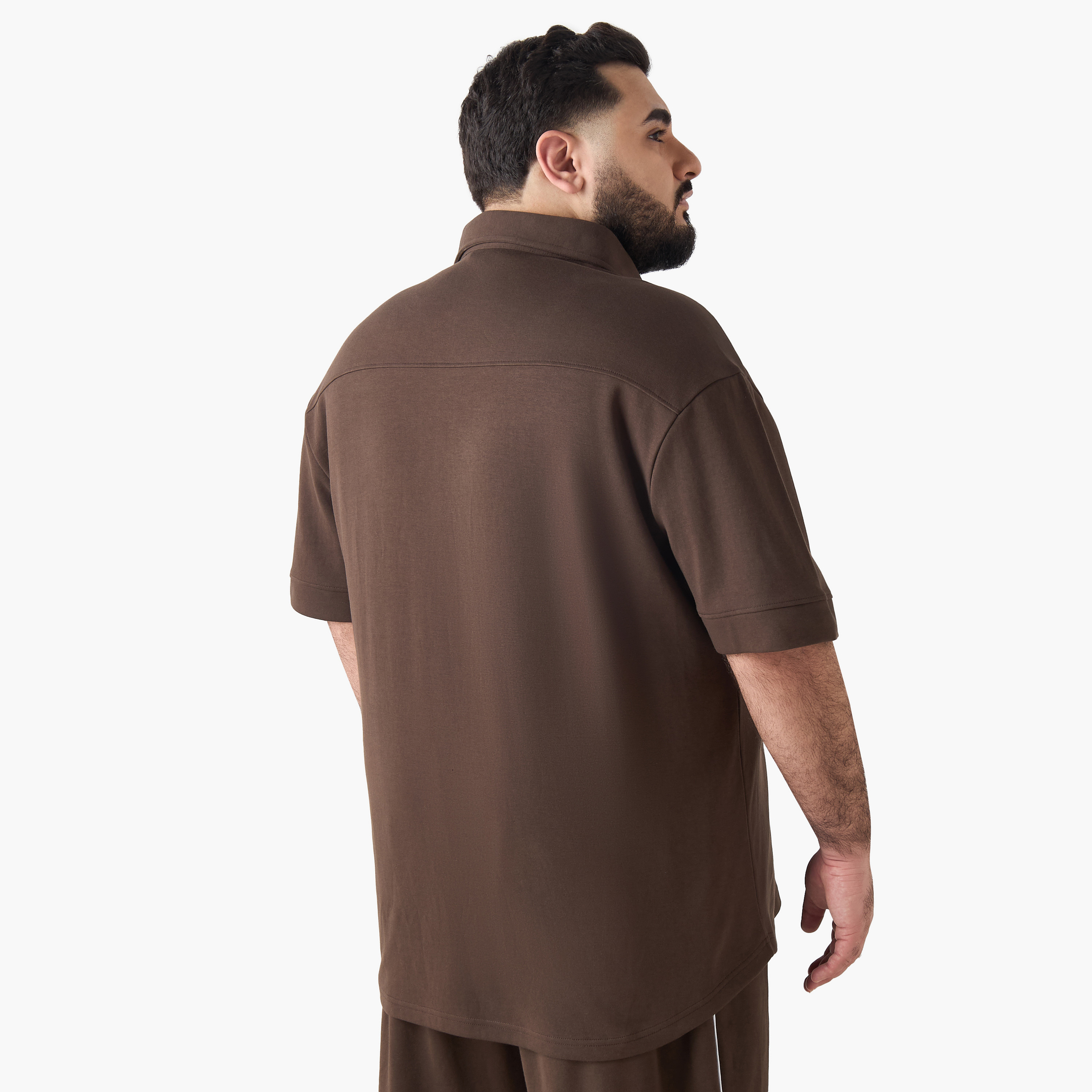 قميص رجالي بياقة وقصة عادية وأكمام قصيرة-men-clothing-shirts-image-4