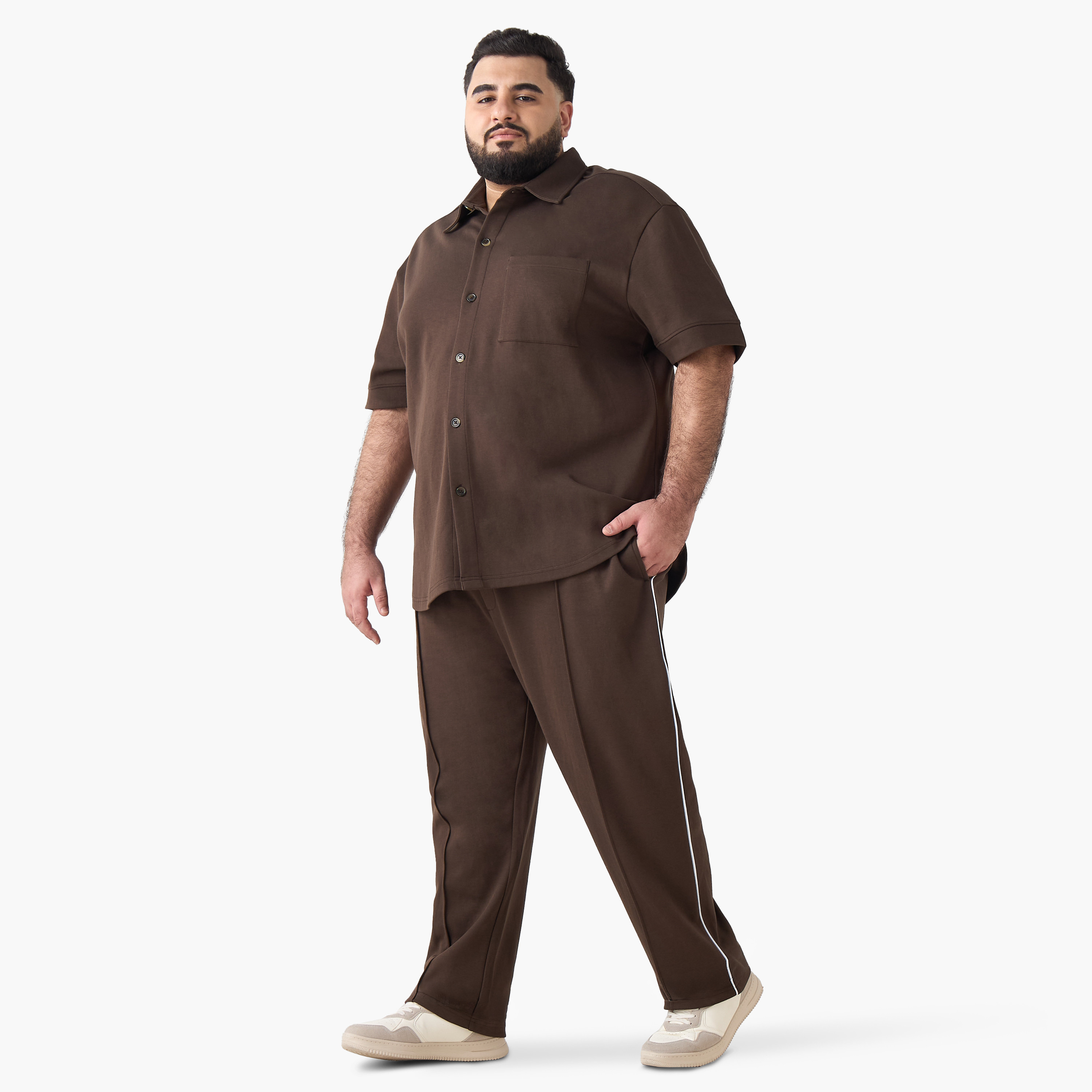 بنطلون رياضي بقصة مريحة ورباط إغلاق للرجال-men-clothing-bottoms-joggers-image-4
