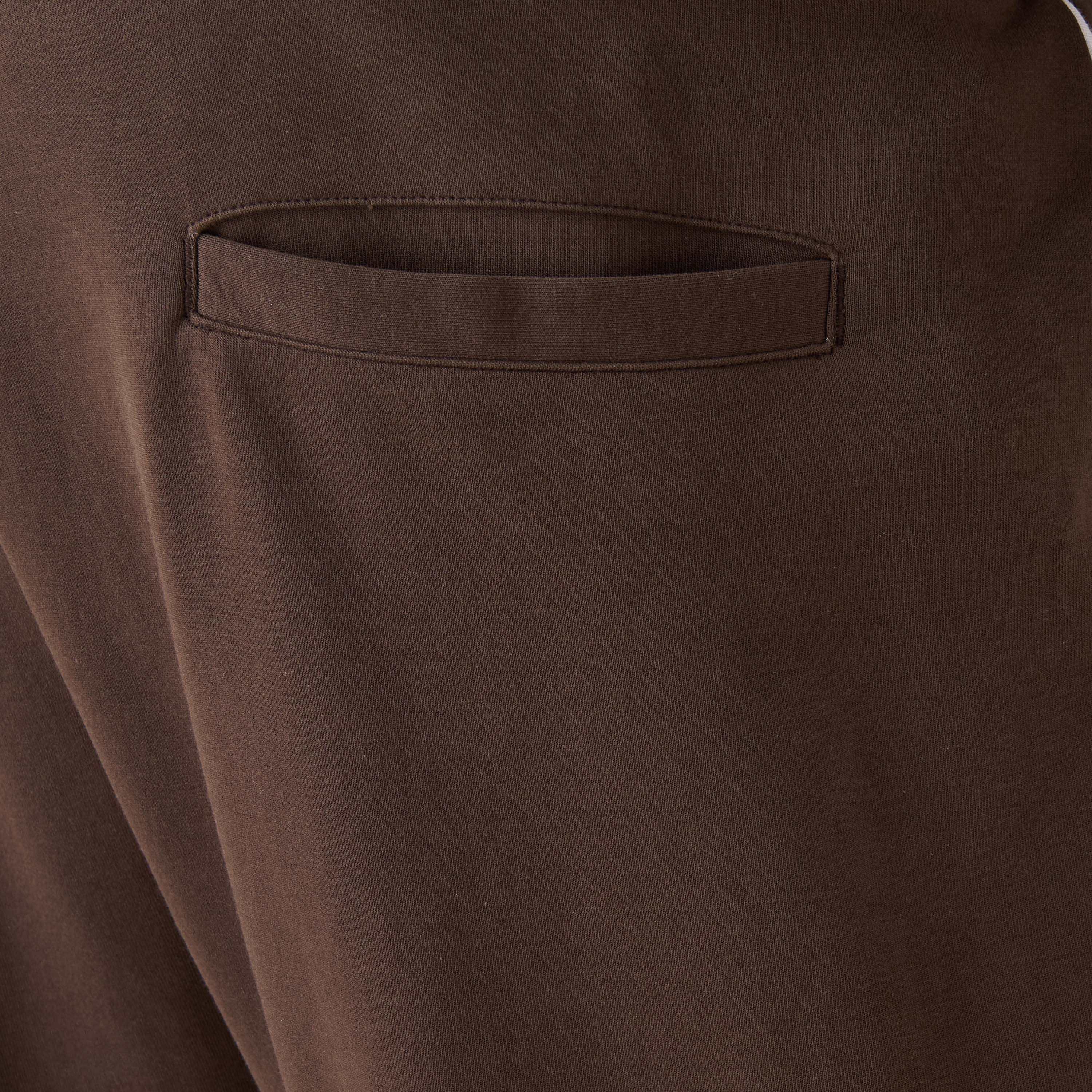 بنطلون رياضي بقصة مريحة ورباط إغلاق للرجال-men-clothing-bottoms-joggers-image-1