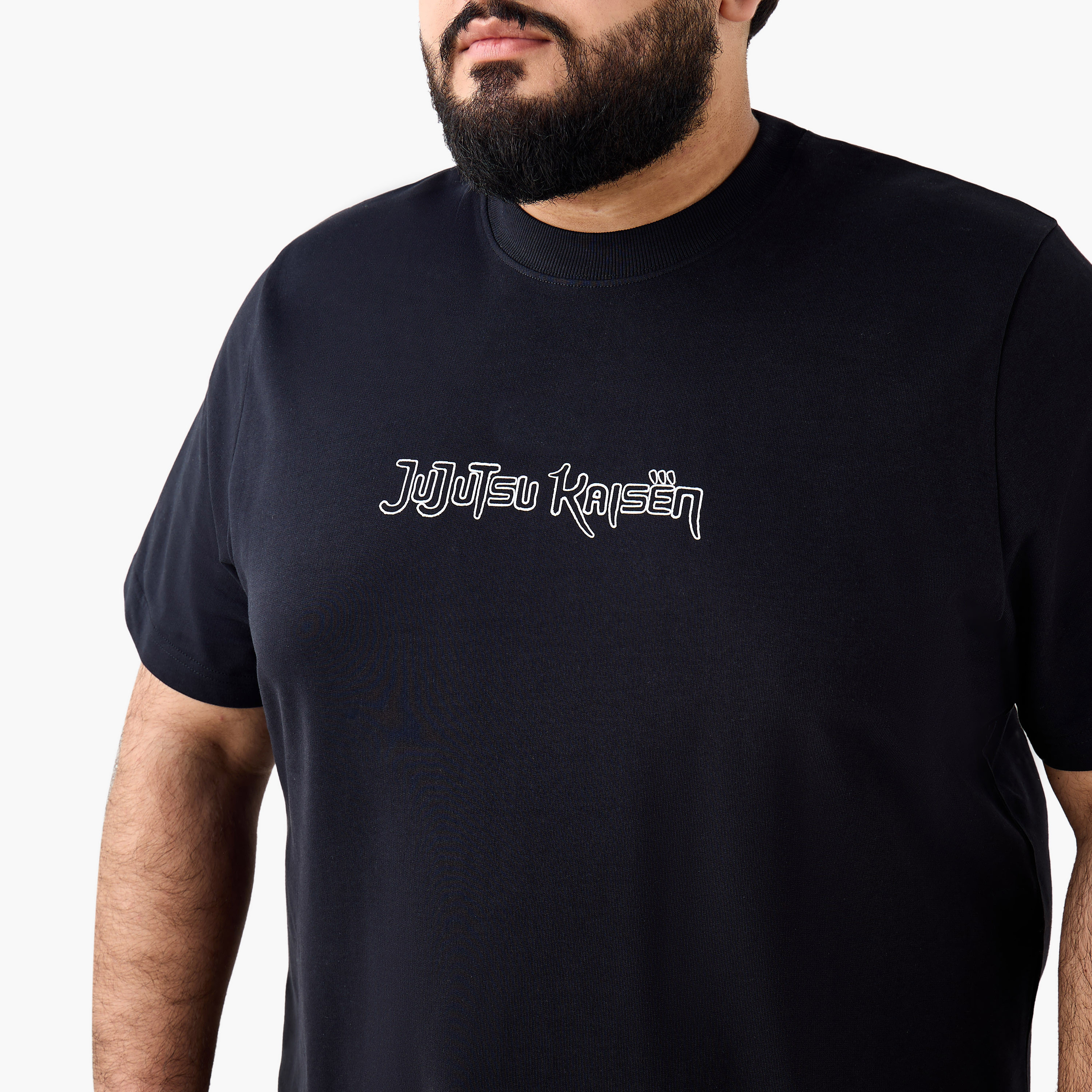 تيشيرت بقصة عادية بياقة ضيقة وأكمام قصيرة وطبعات للرجال-men-clothing-tshirtsandpolos-tshirts-image-5