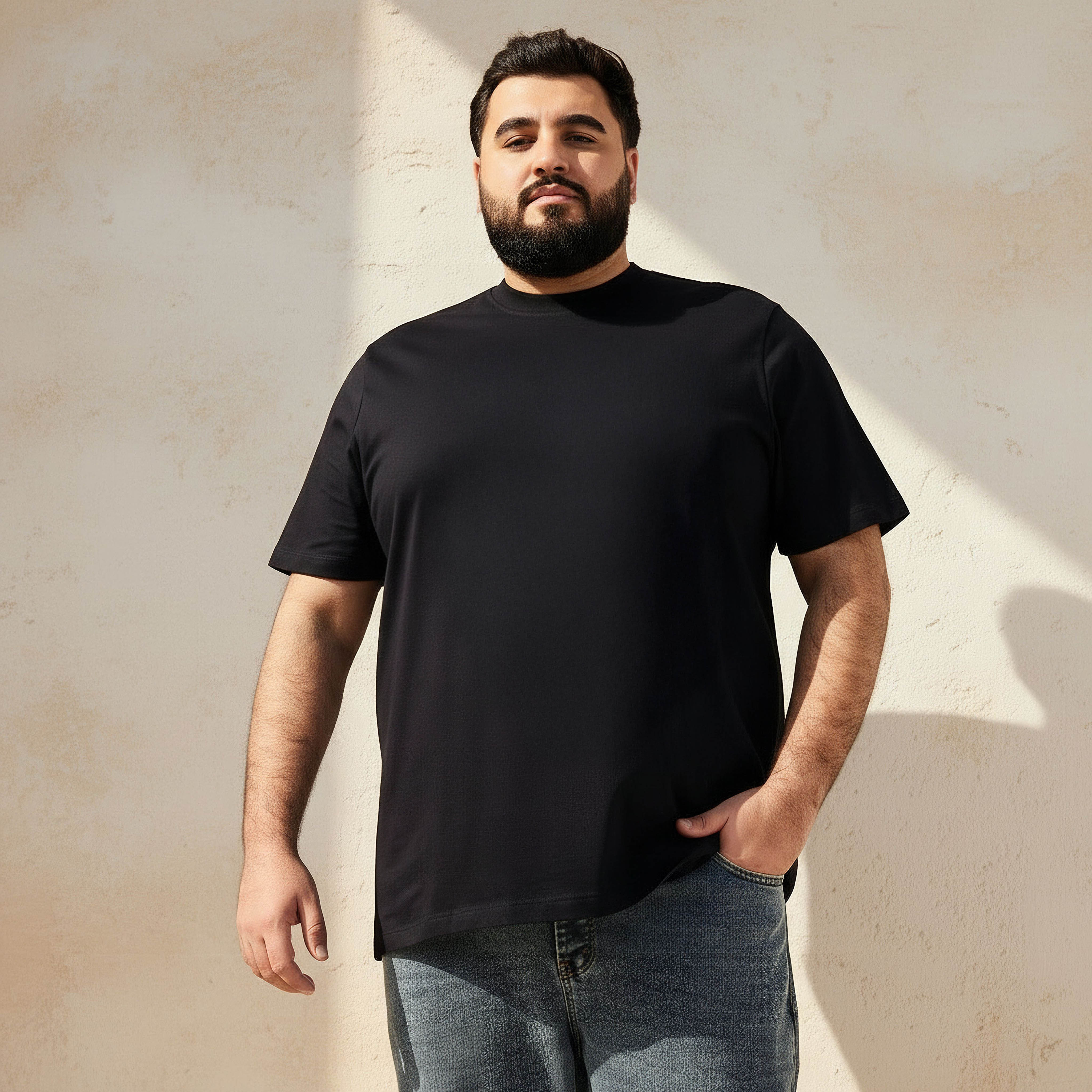 تيشيرت بقصة عادية بياقة ضيقة وأكمام قصيرة وطبعات للرجال-men-clothing-tshirtsandpolos-tshirts-image-1