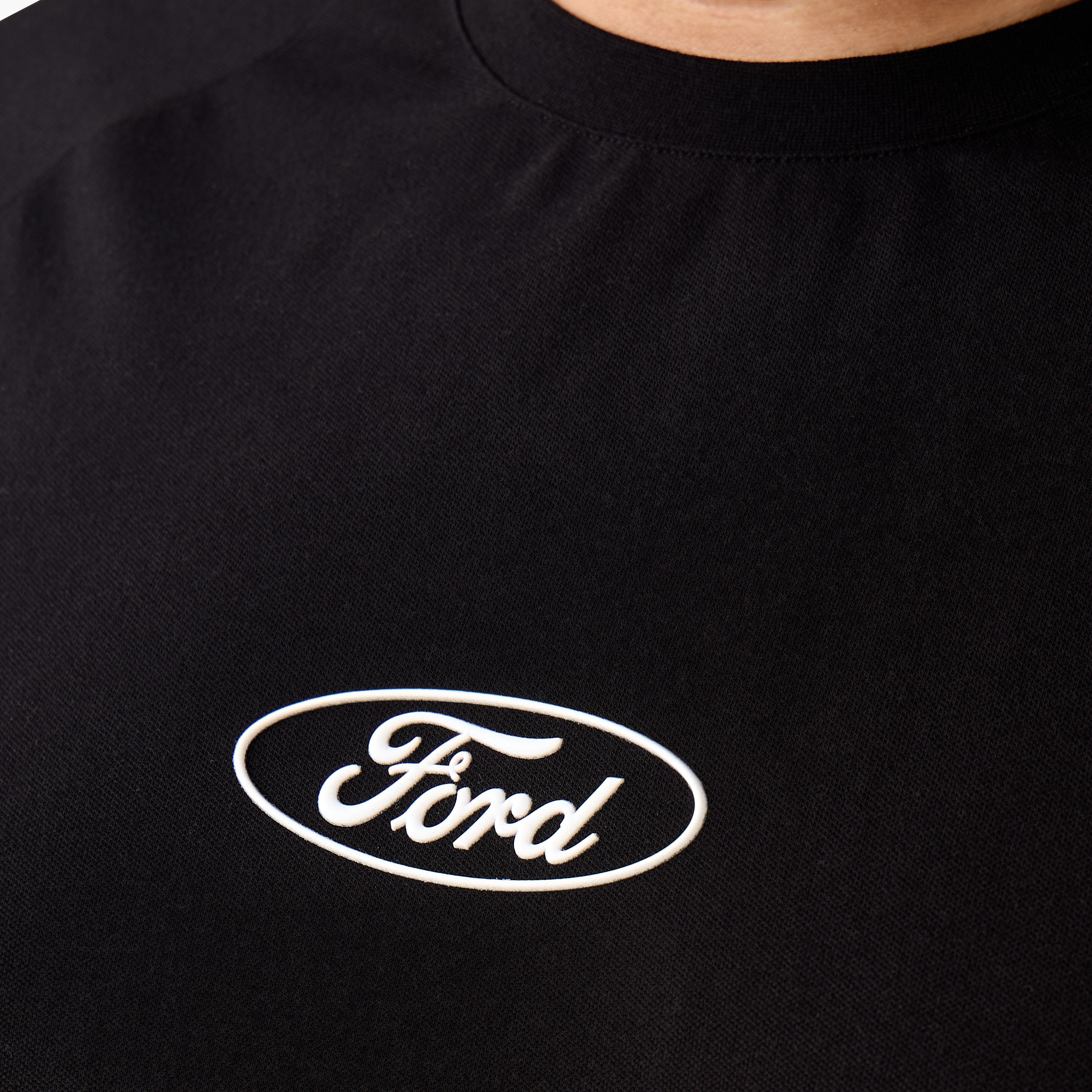 تيشيرت بقصة عادية وياقة ضيقة وأكمام قصيرة وطبعات للرجال-men-clothing-tshirtsandpolos-tshirts-image-6