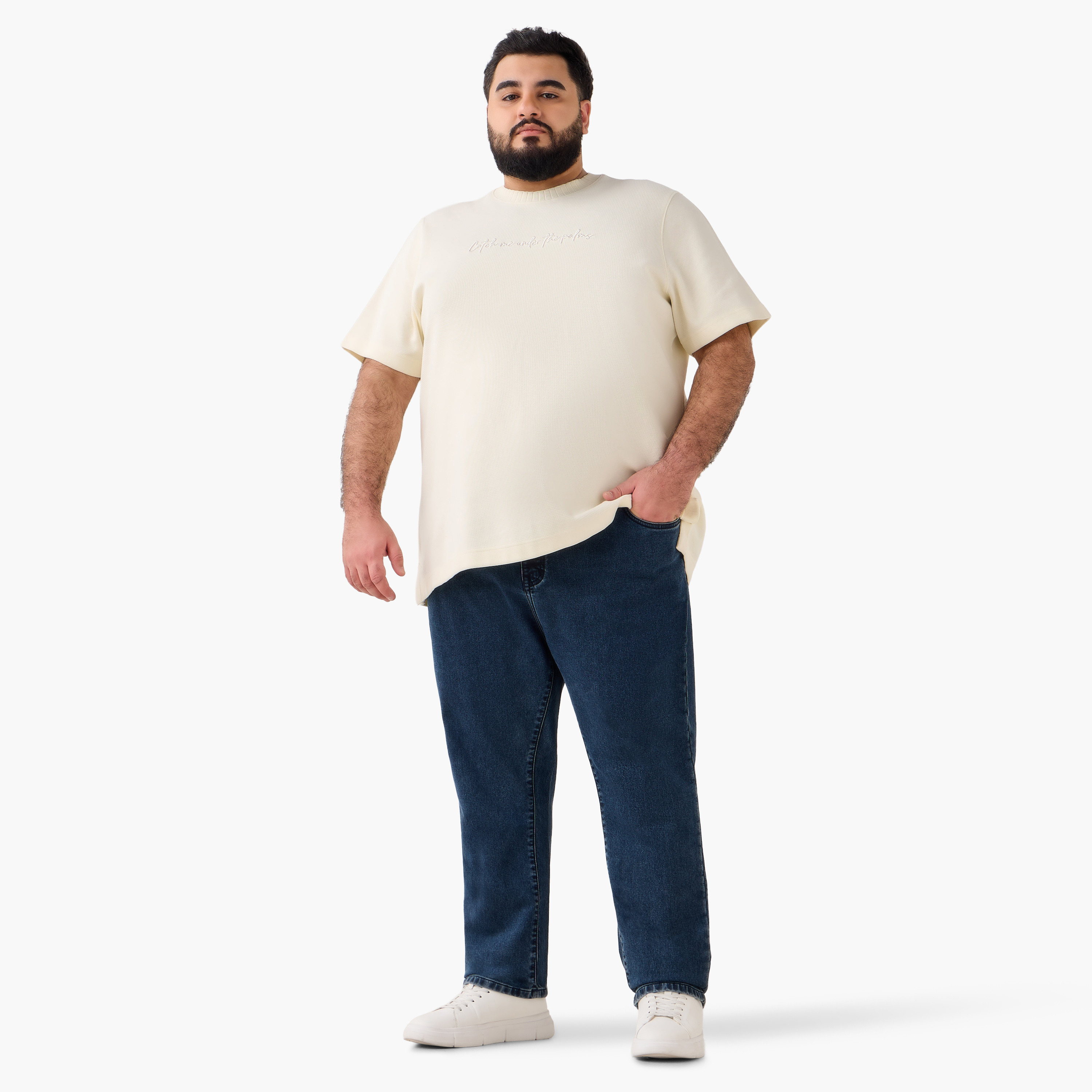 تيشيرت رجالي منقوش بياقة ضيقة وأكمام قصيرة-men-clothing-tshirtsandpolos-tshirts-image-3