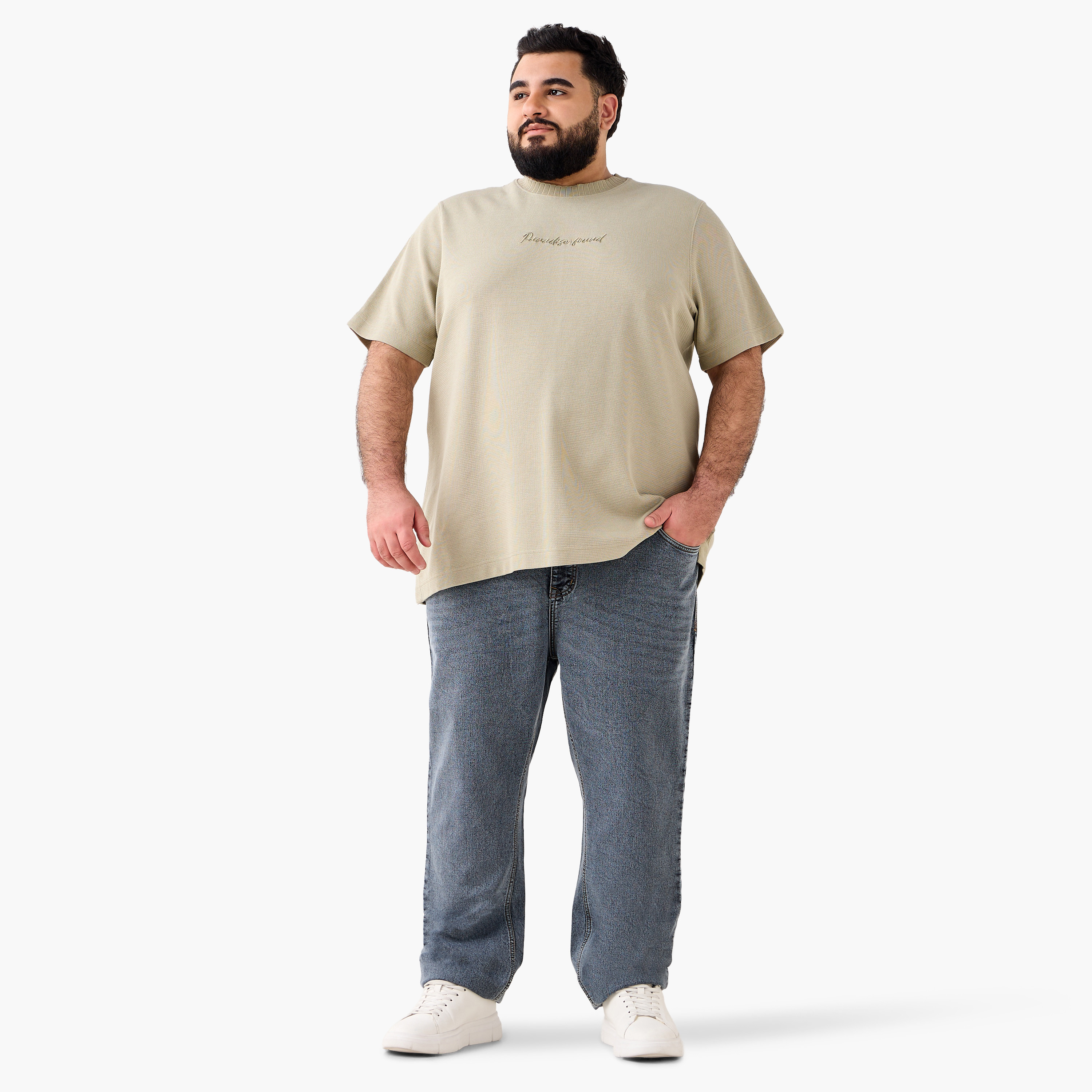 تيشيرت رجالي يتطريز شعار وقصة عادية وأكمام قصيرة وياقة ضيقة-men-clothing-tshirtsandpolos-tshirts-image-3